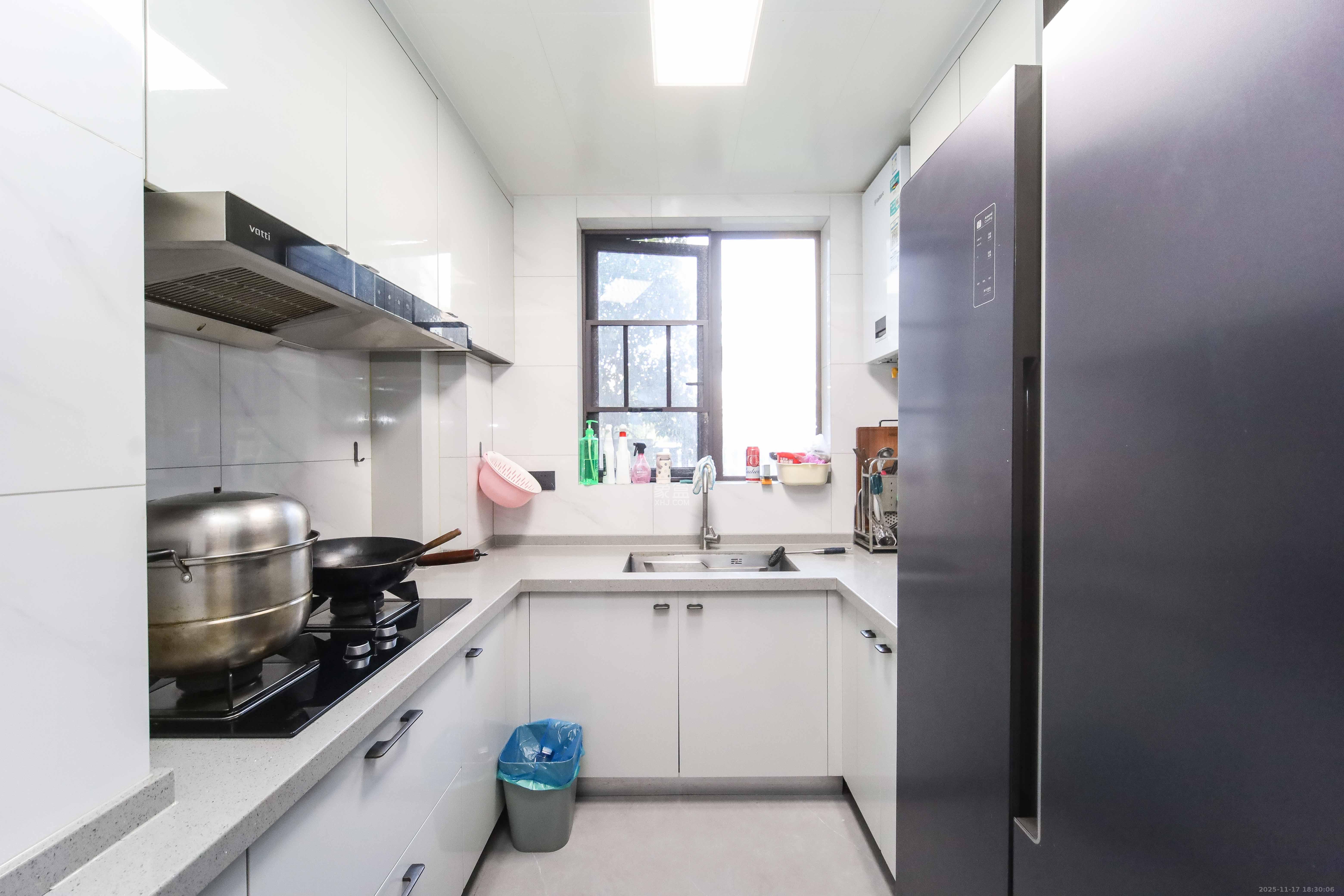 德奥悦东方 4室2厅2卫 158.0万 德奥悦东方 4室2厅2卫 158.0万厨房