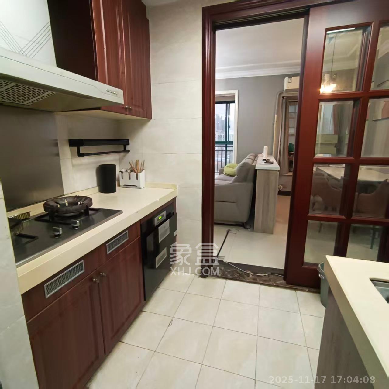 恒大雅苑  3室2厅2卫    2600.0元/月室内图