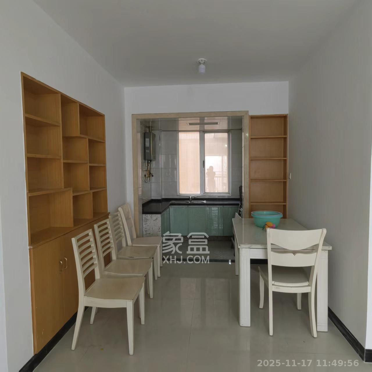 恒广国际景园一二区 3室2厅2卫 2200.0元/月 恒广国际景园一二区 3室2厅2卫 2200.0元/月室内图