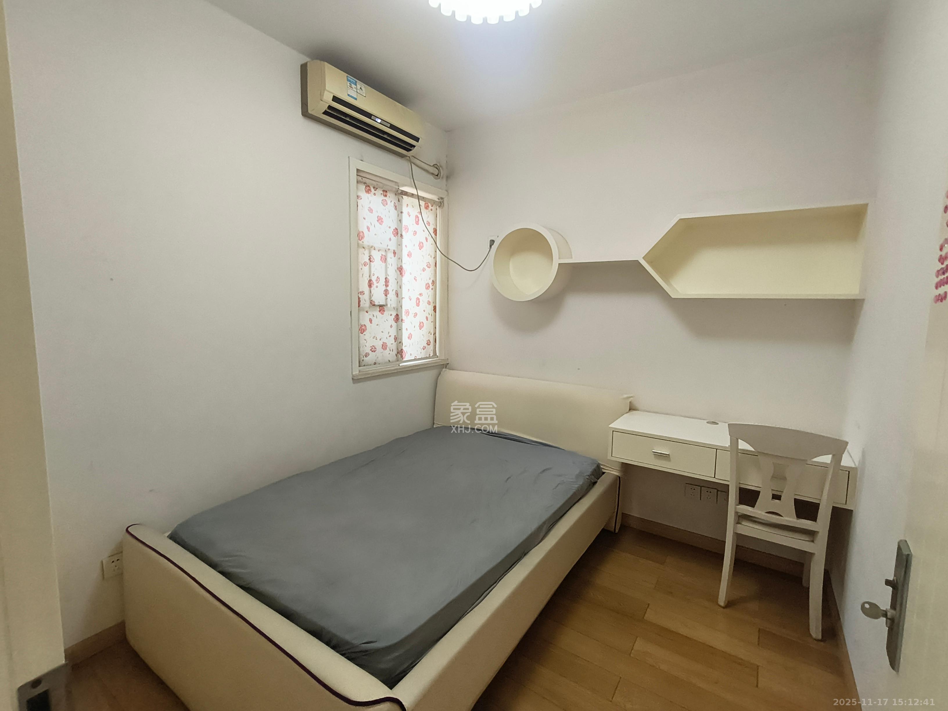 新芙蓉之都  2室2厅1卫    2200.0元/月室内图