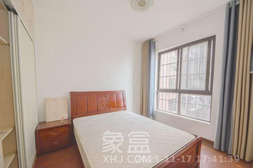 芒果天地(芒果雅苑)  3室2厅1卫    3000.0元/月室内图