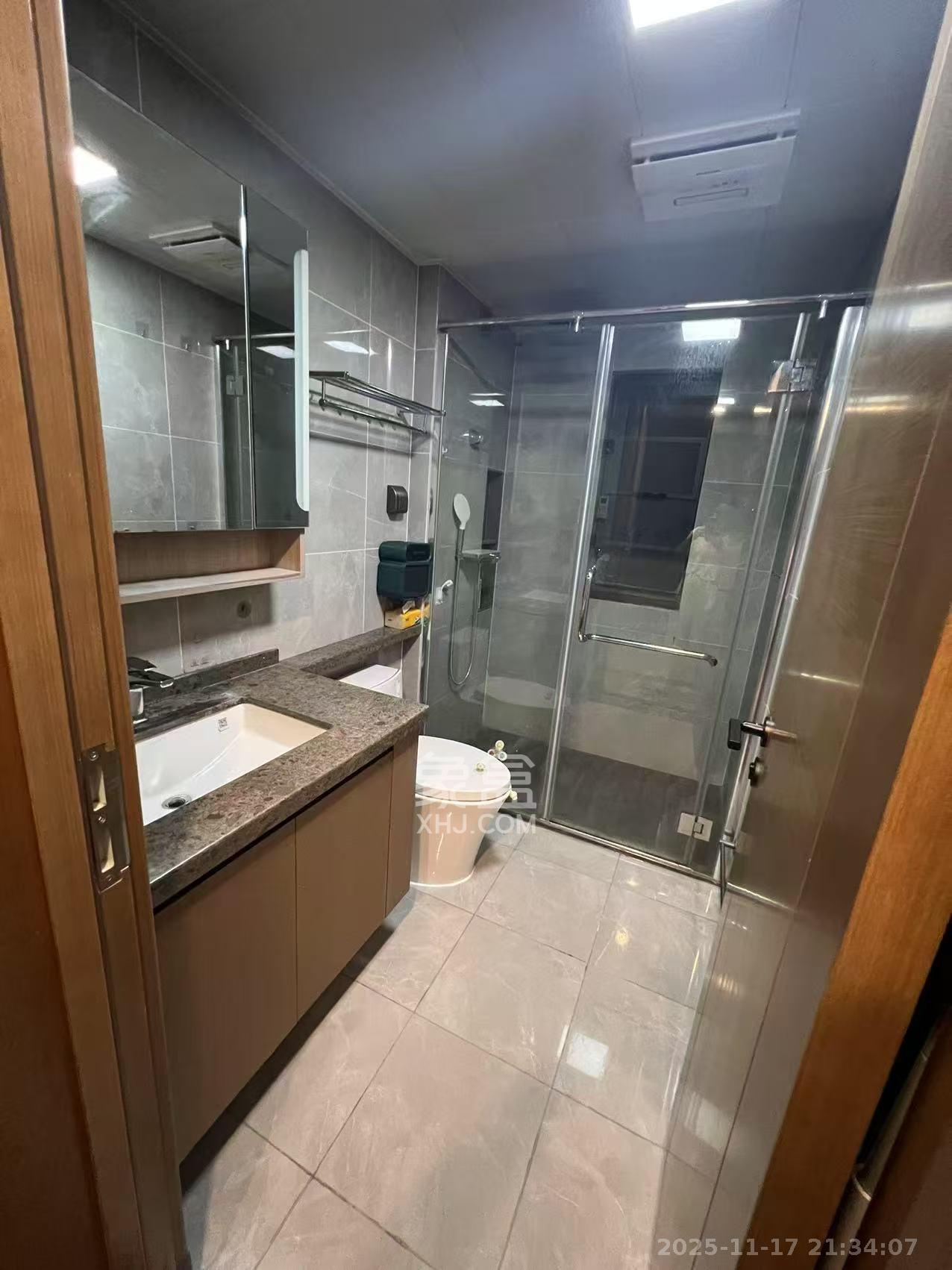 万科金域蓝湾  4室2厅2卫    4500.0元/月