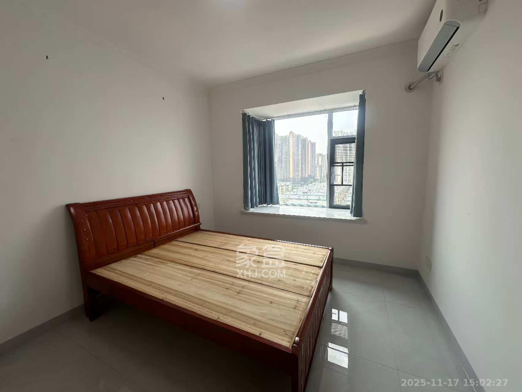 友兴家园  2室1厅1卫    2500.0元/月室内图