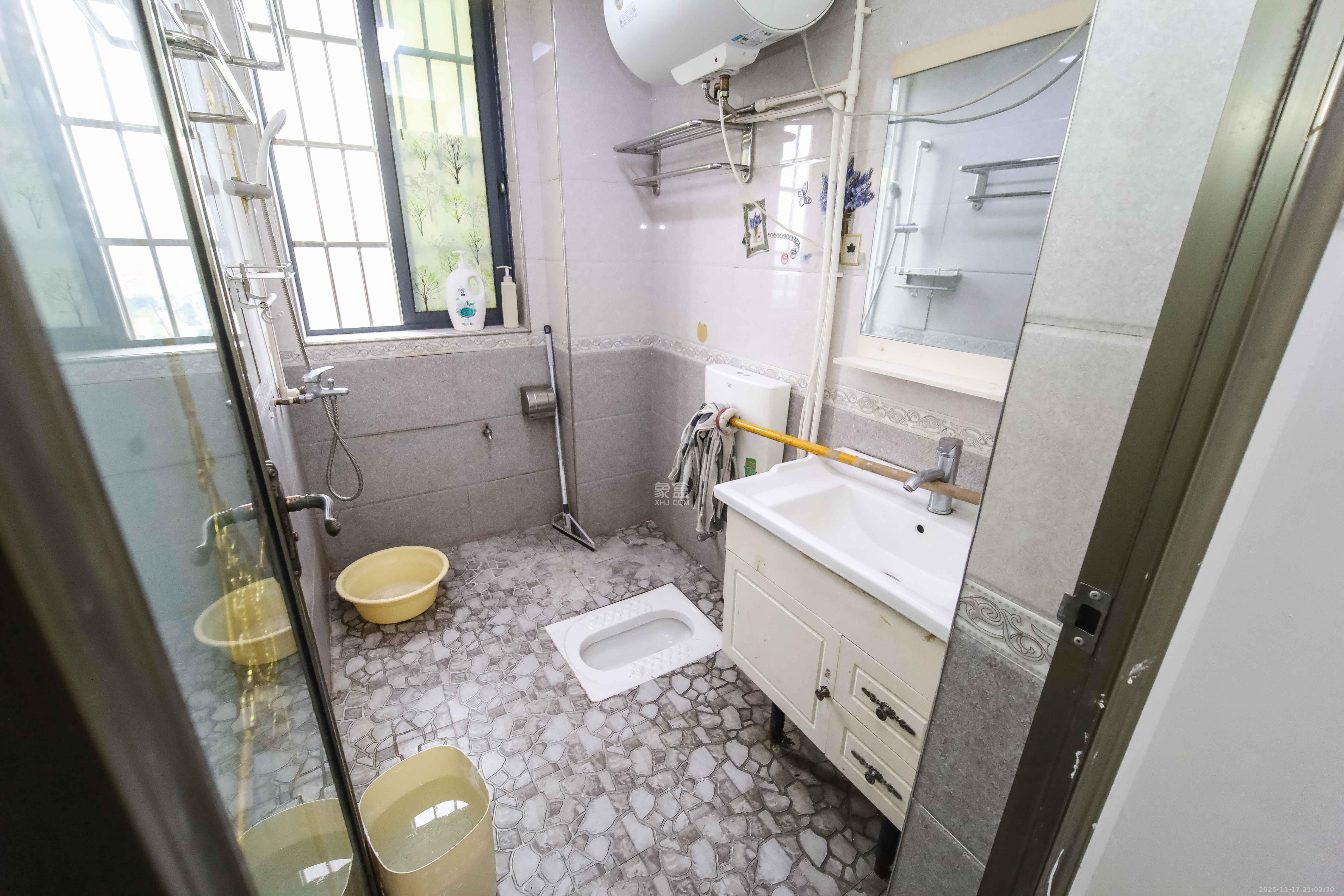 江河双水湾 3室2厅1卫 79.0万 江河双水湾 3室2厅1卫 79.0万卫生间