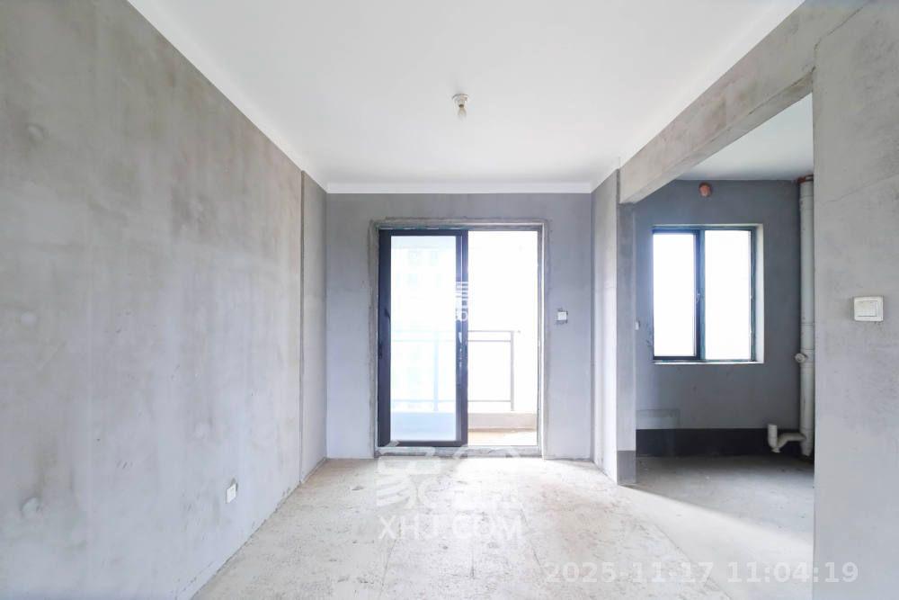 长房半岛蓝湾(观山月) 5室2厅2卫 2200.0元/月 长房半岛蓝湾(观山月) 5室2厅2卫 2200.0元/月室内图