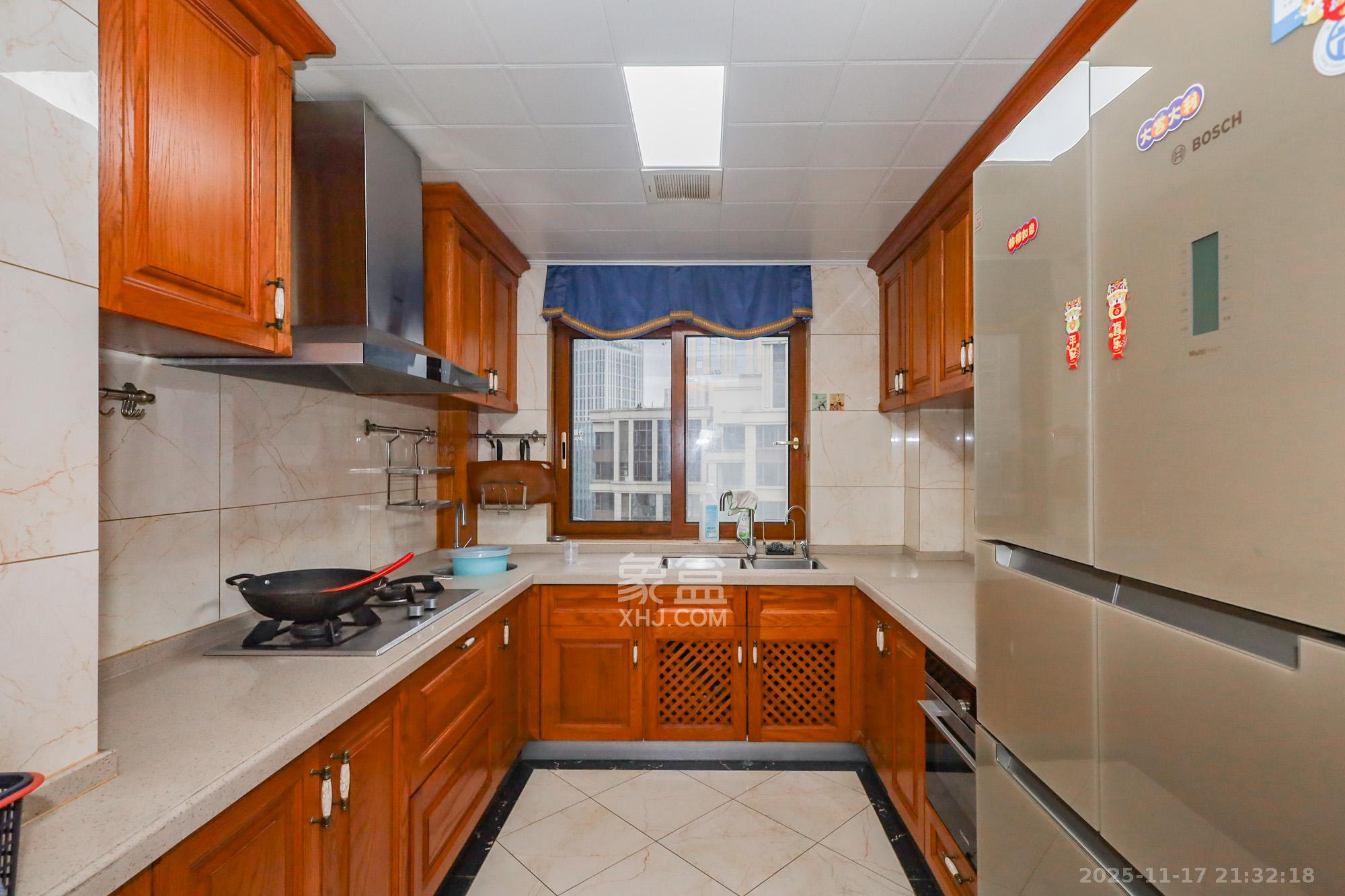 南山雍江汇(滨江国际新城) 4室2厅2卫 358.0万 南山雍江汇(滨江国际新城) 4室2厅2卫 358.0万厨房