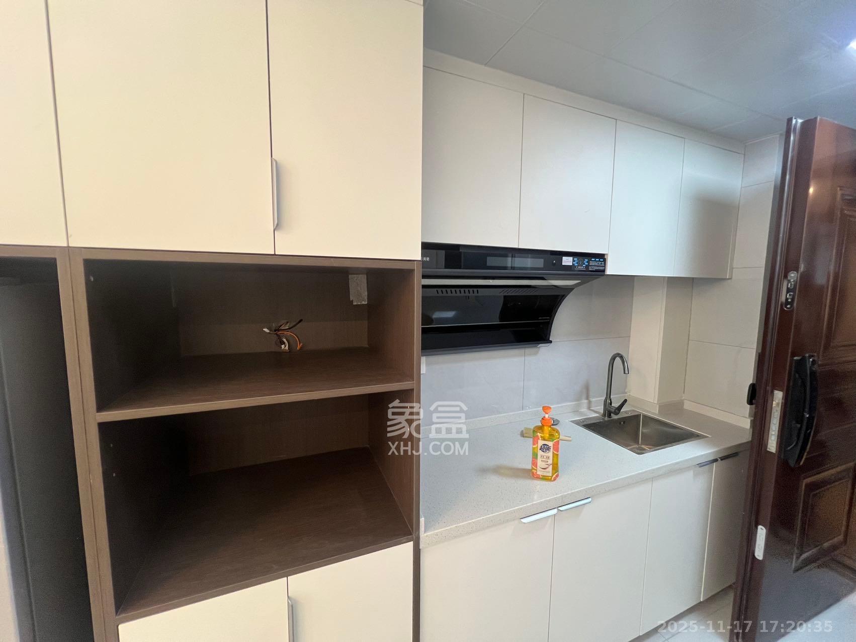 中海珑悦府  1室0厅0卫    1300.0元/月室内图