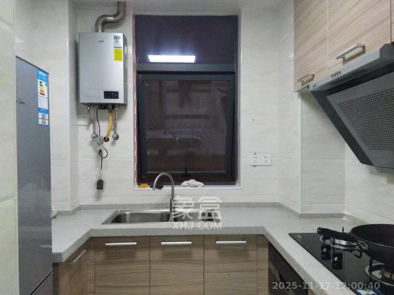 钱隆首府(福晟御园)  3室1厅1卫    3000.0元/月室内图