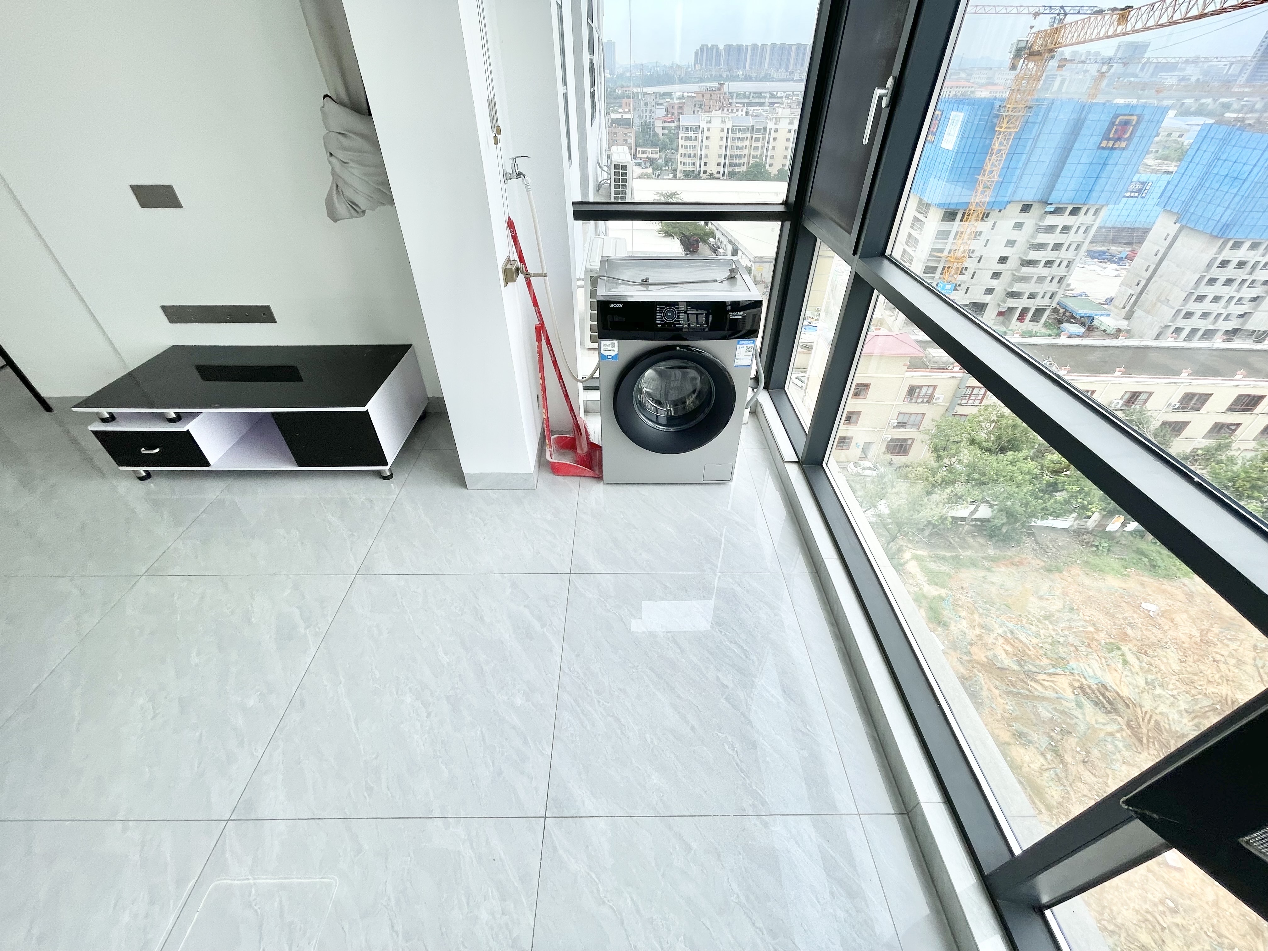 化肥厂宿舍 2室2厅1卫 2200.0元/月 化肥厂宿舍 2室2厅1卫 2200.0元/月室内图