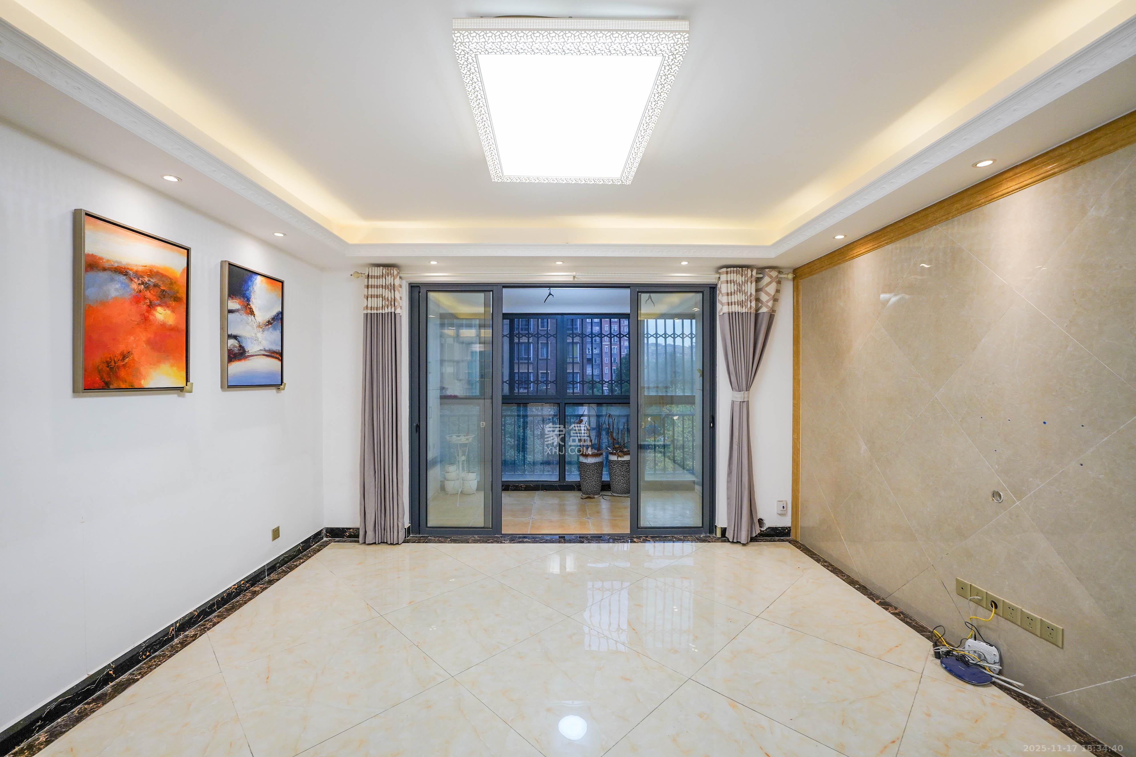 五矿格澜郡  3室2厅2卫    76.0万