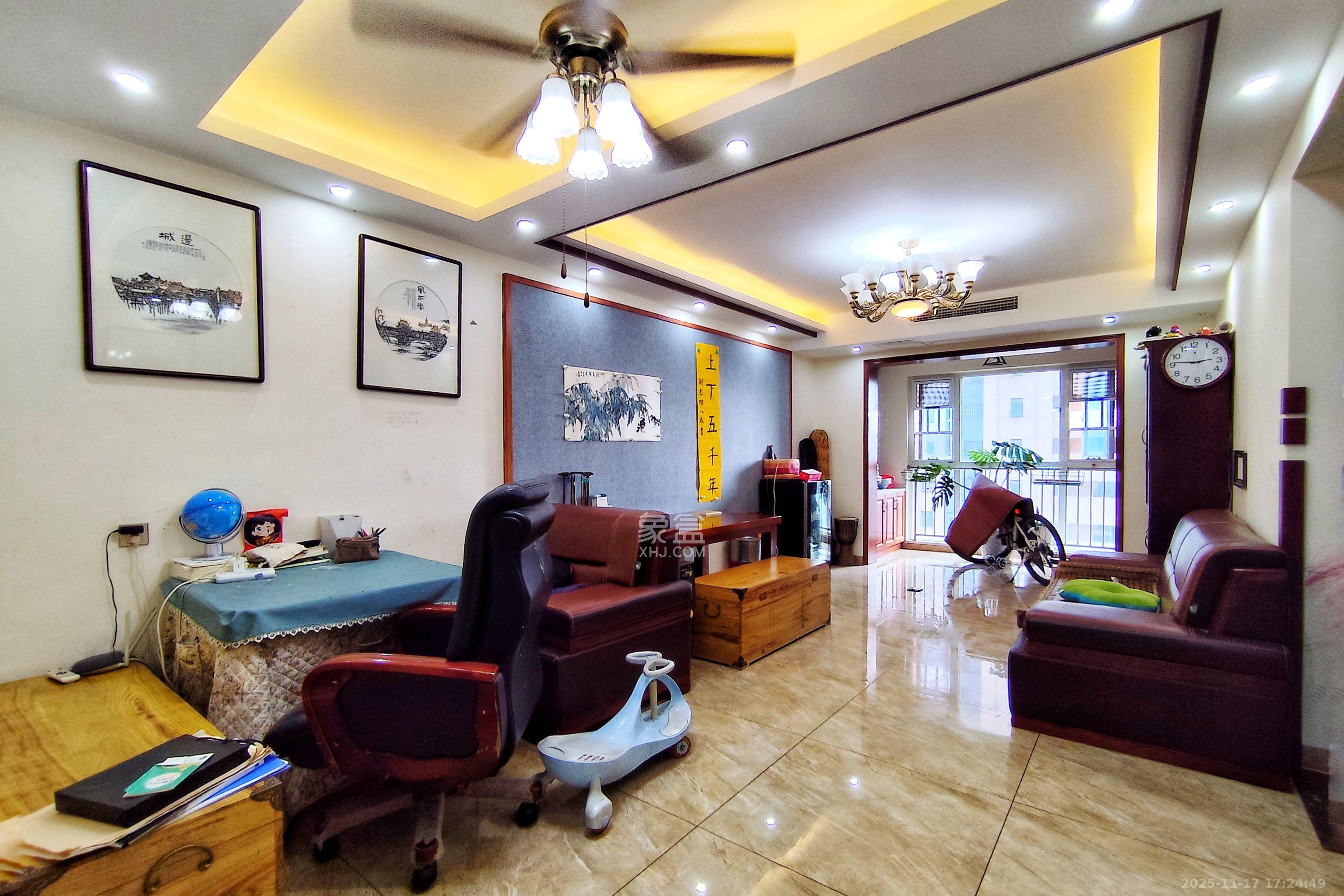 北辰三角洲E6区  3室2厅1卫    3200.0元/月室内图