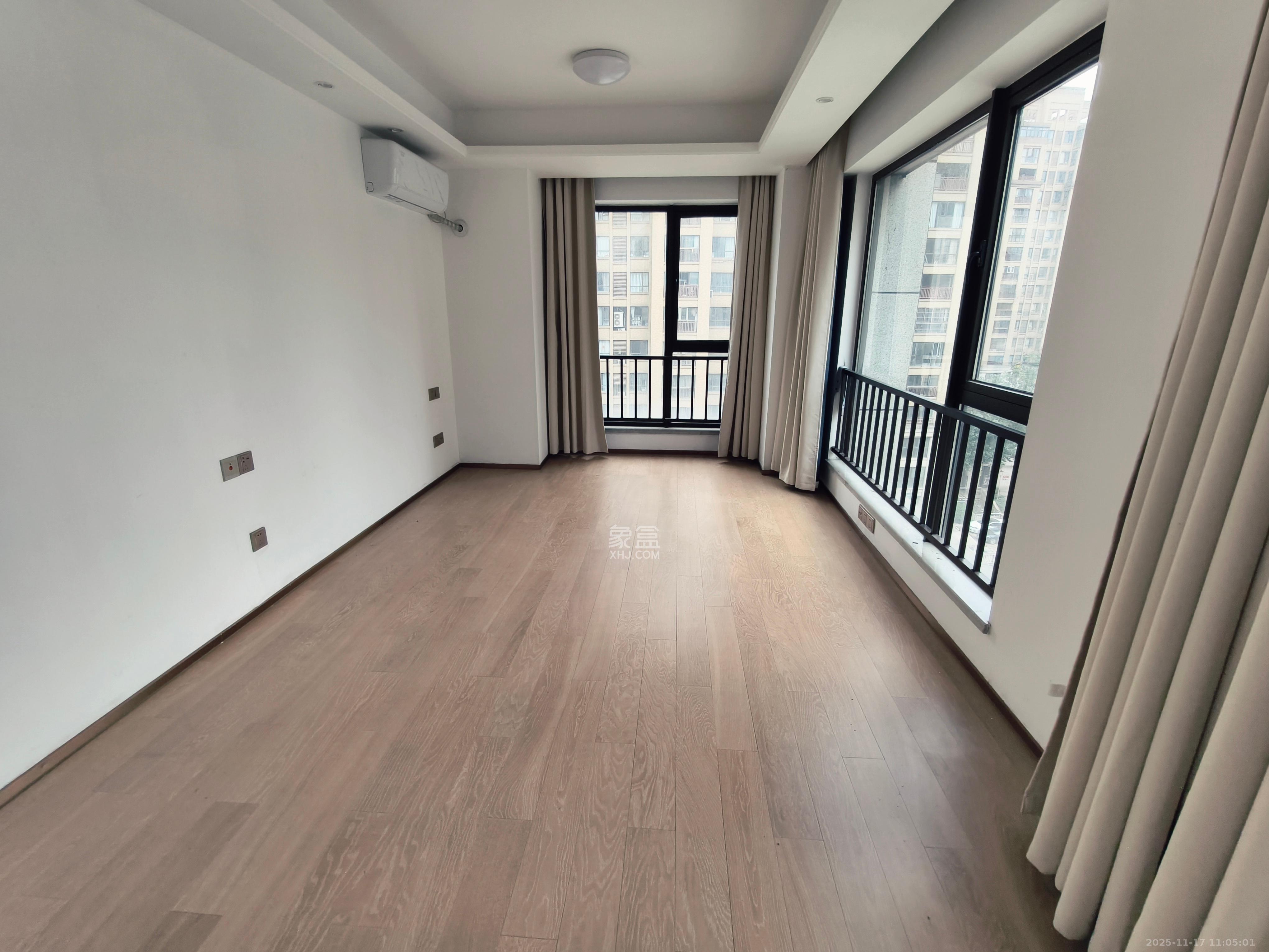 旭辉华宇南宸府  1室1厅1卫    1400.0元/月