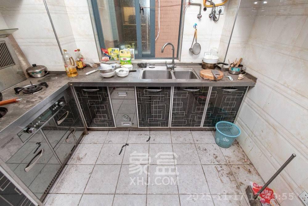 香雨一品  4室2厅2卫    3000.0元/月室内图