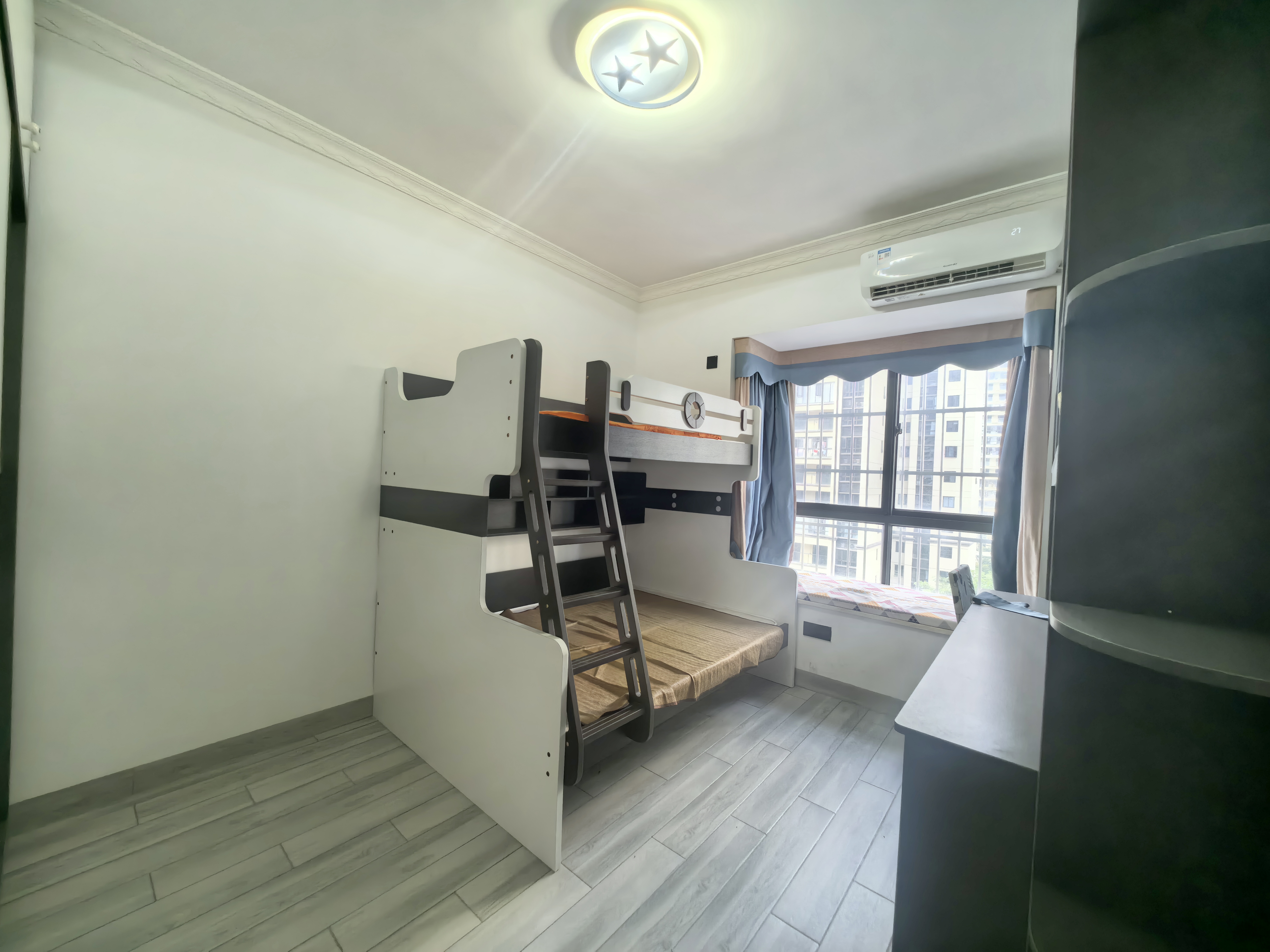 祥和家园  3室2厅2卫    3800.0元/月室内图