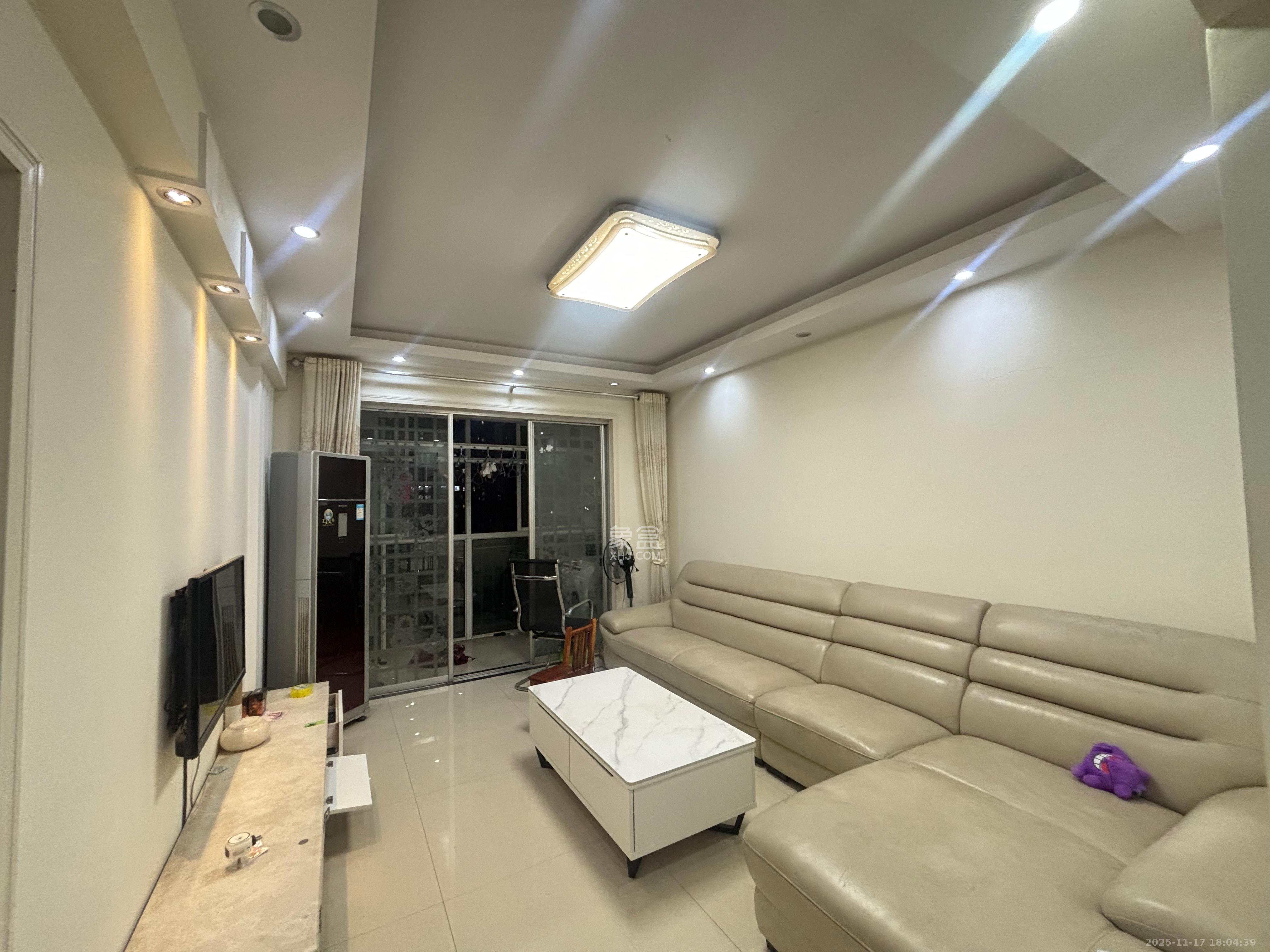 中房F联邦  2室1厅2卫    2400.0元/月室内图