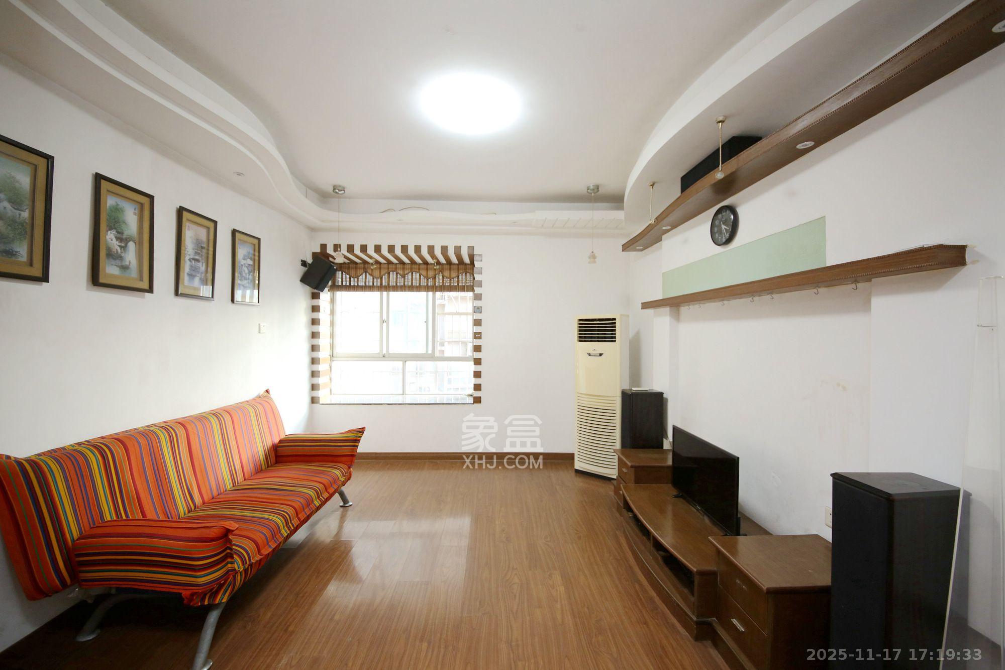 富兴金地大厦  2室2厅1卫    2500.0元/月室内图1