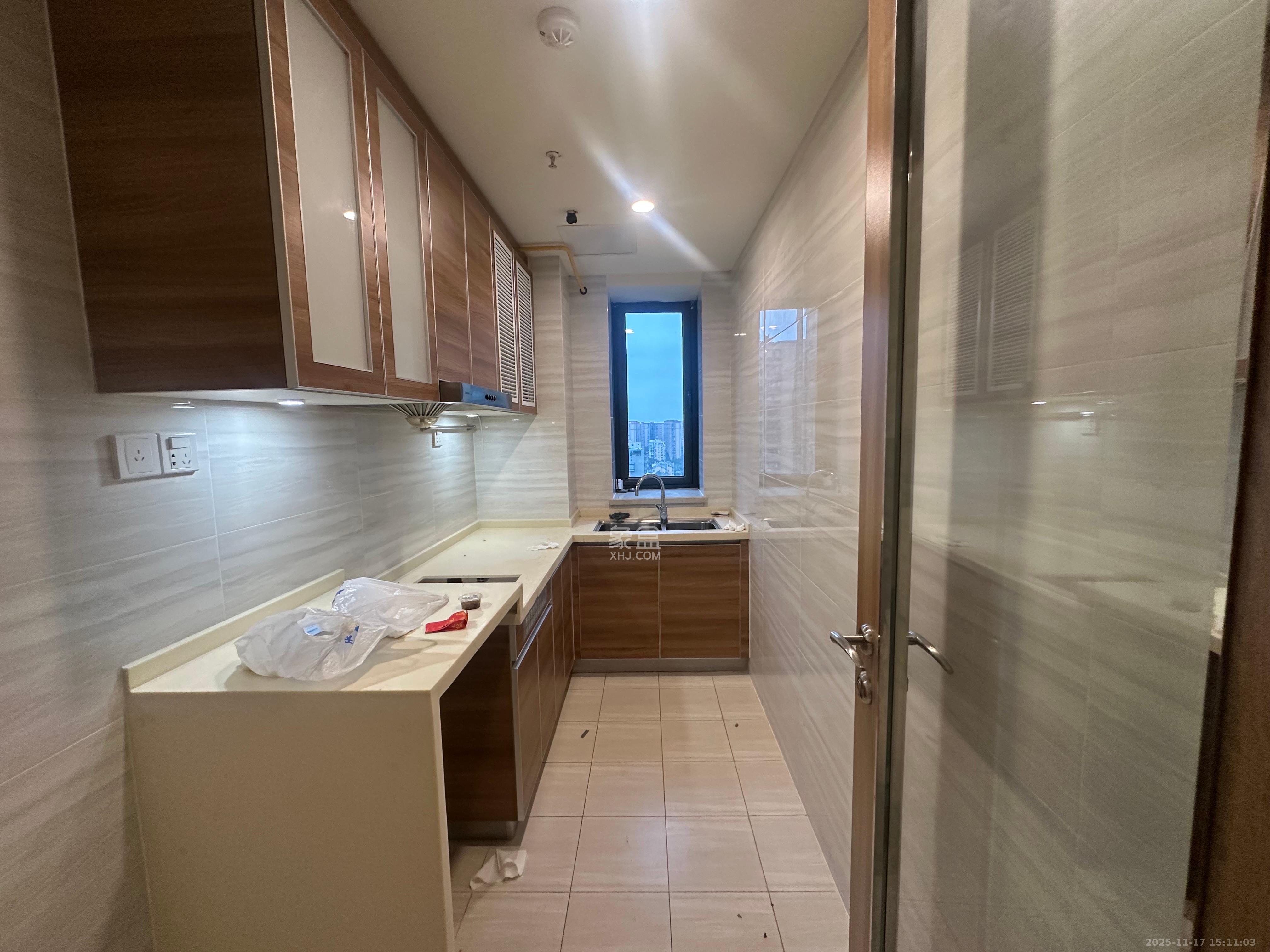 恒大金融广场  1室1厅1卫    2500.0元/月室内图