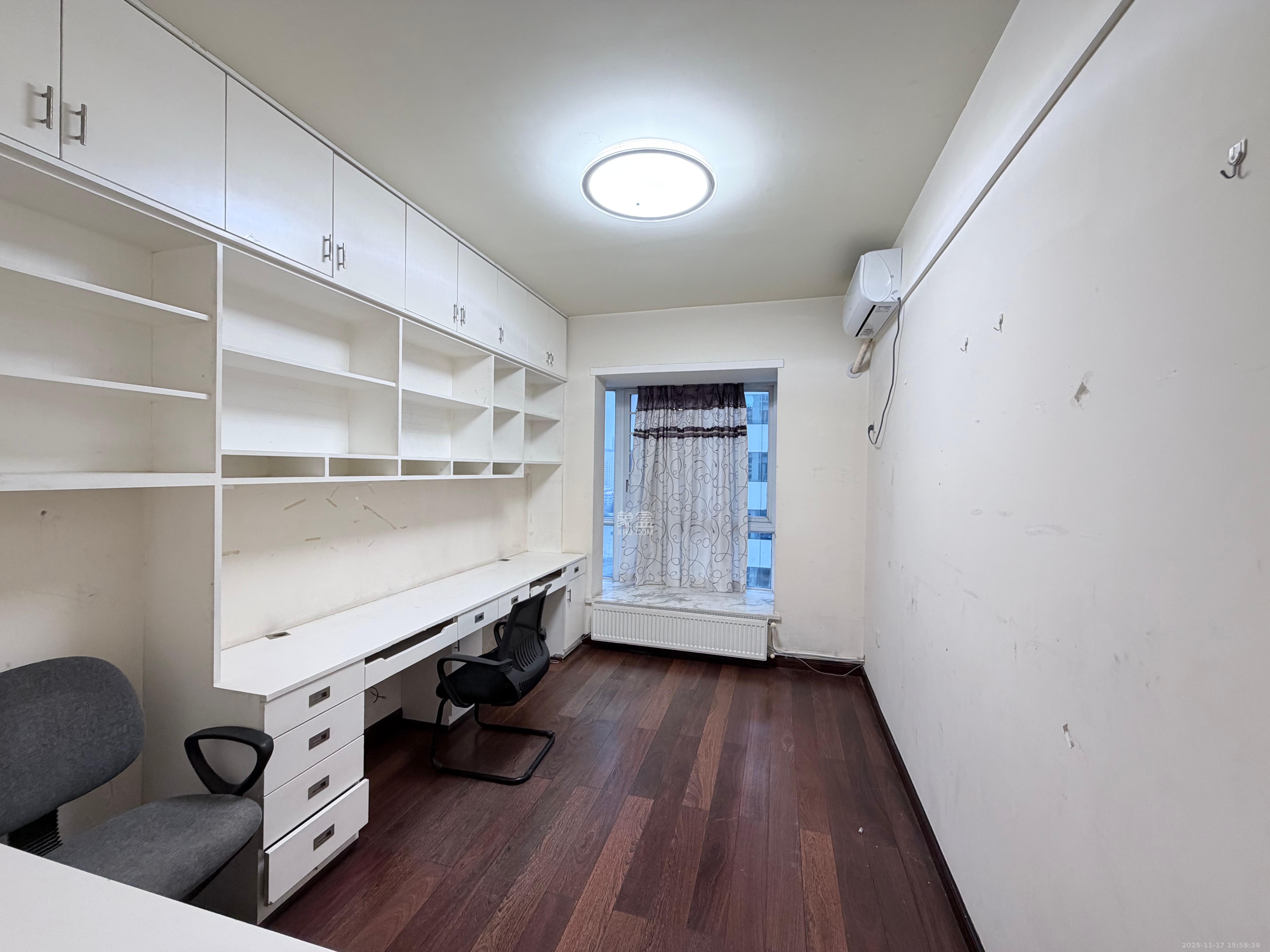 新世纪花苑 4室2厅2卫 4500.0元/月 新世纪花苑 4室2厅2卫 4500.0元/月室内图