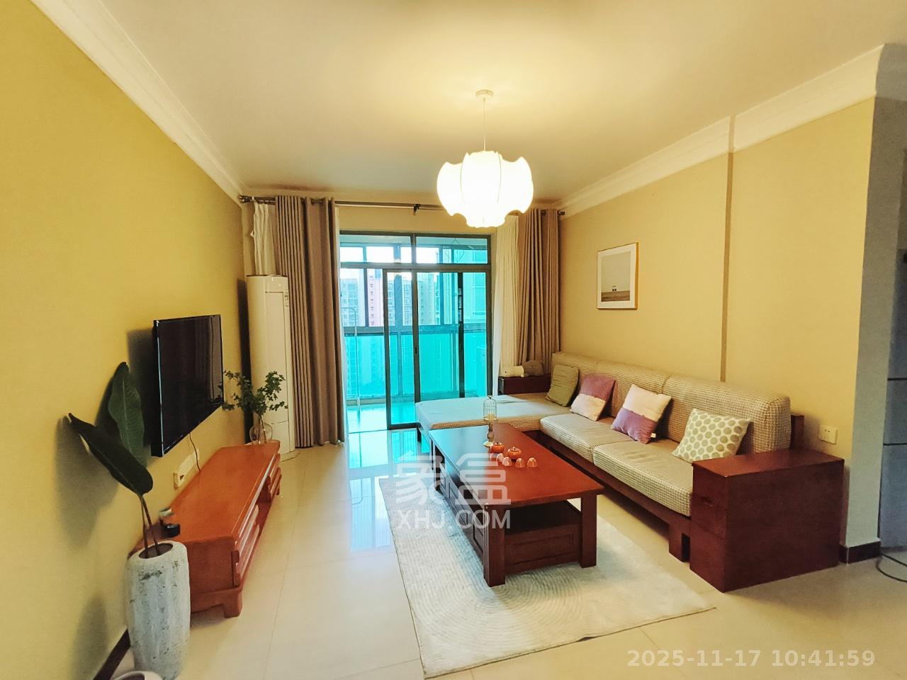 新城新世界一二三期  3室2厅1卫    2700.0元/月