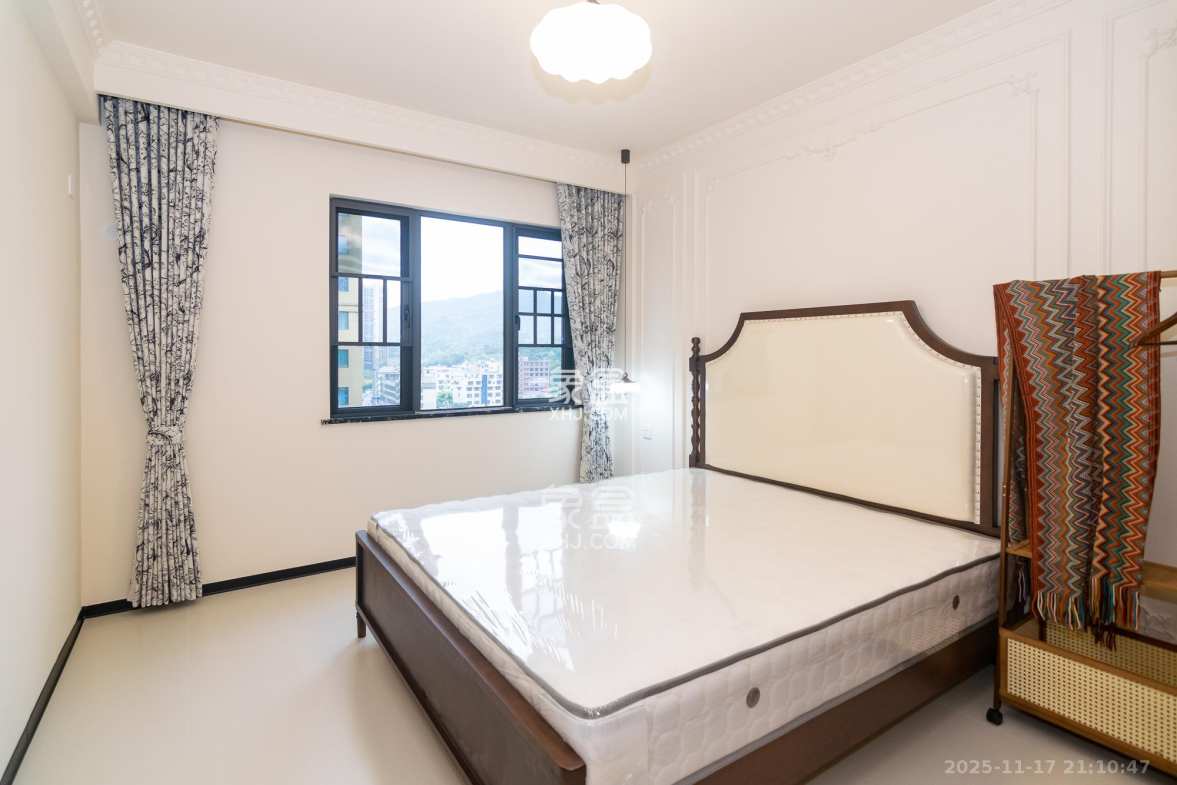 澳海澜庭 3室2厅1卫 73.8万 澳海澜庭 3室2厅1卫 73.8万卧室