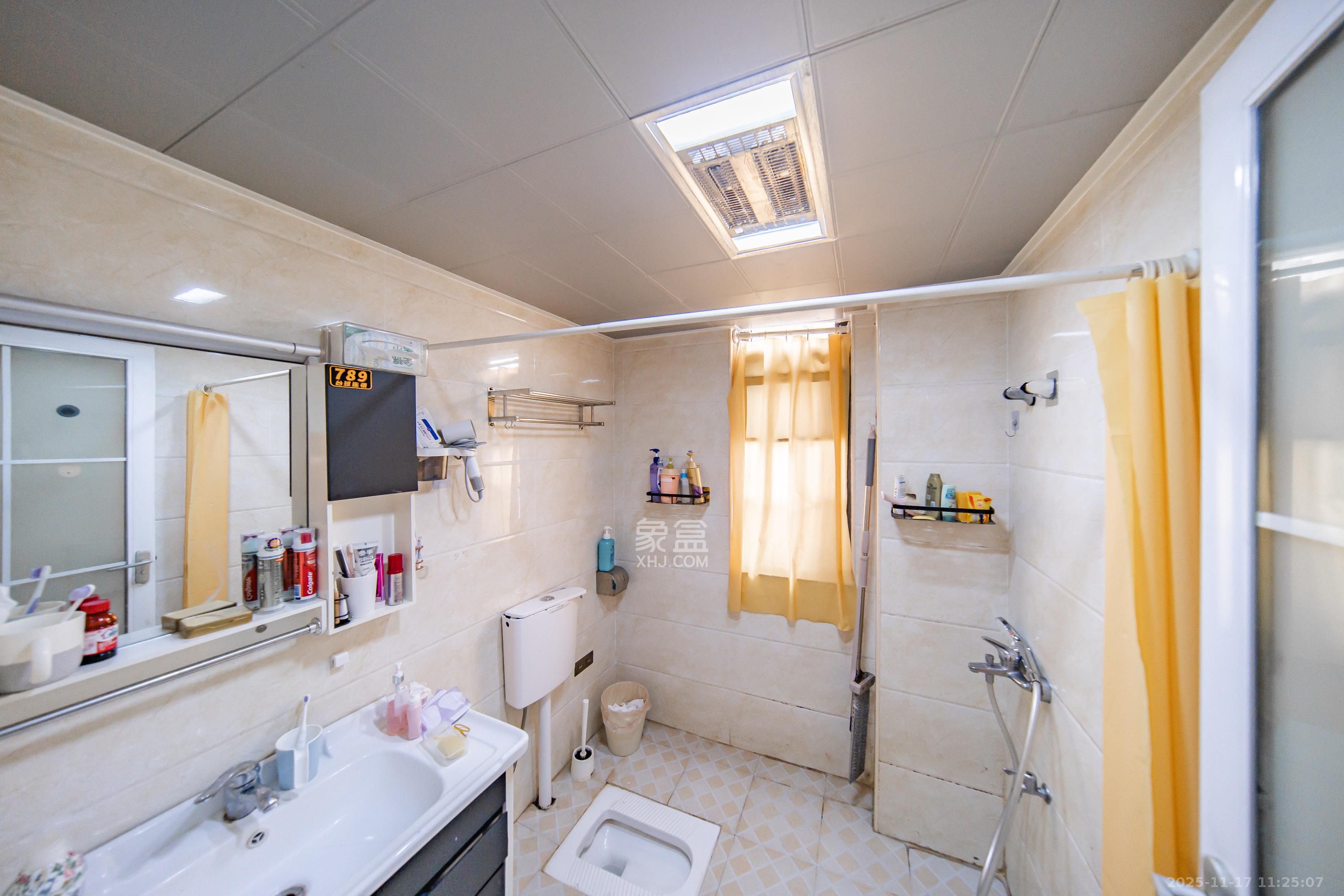 鑫利家园 2室2厅1卫 55.0万 鑫利家园 2室2厅1卫 55.0万卫生间