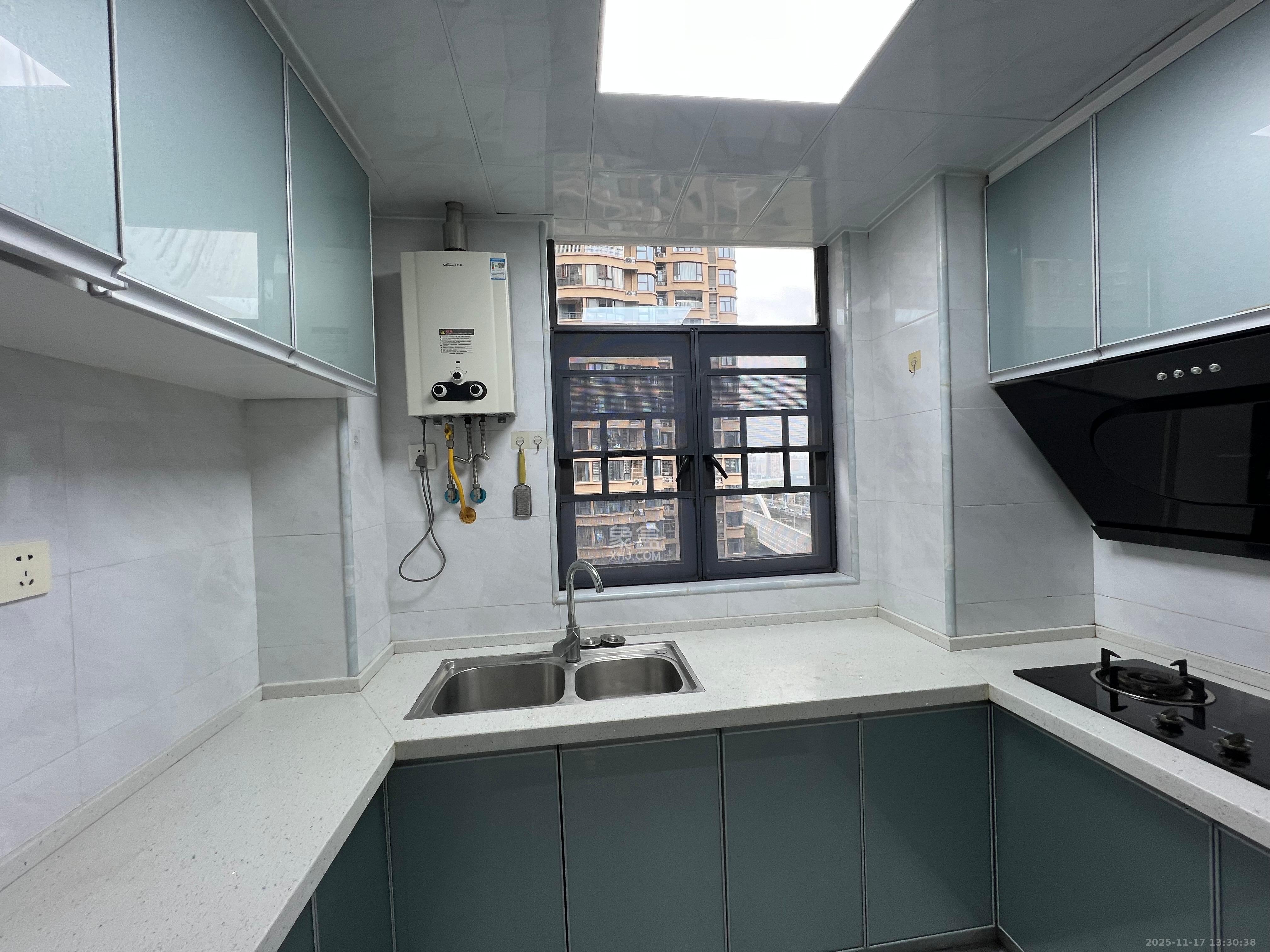 嘉雨兴园  2室1厅1卫    2600.0元/月室内图