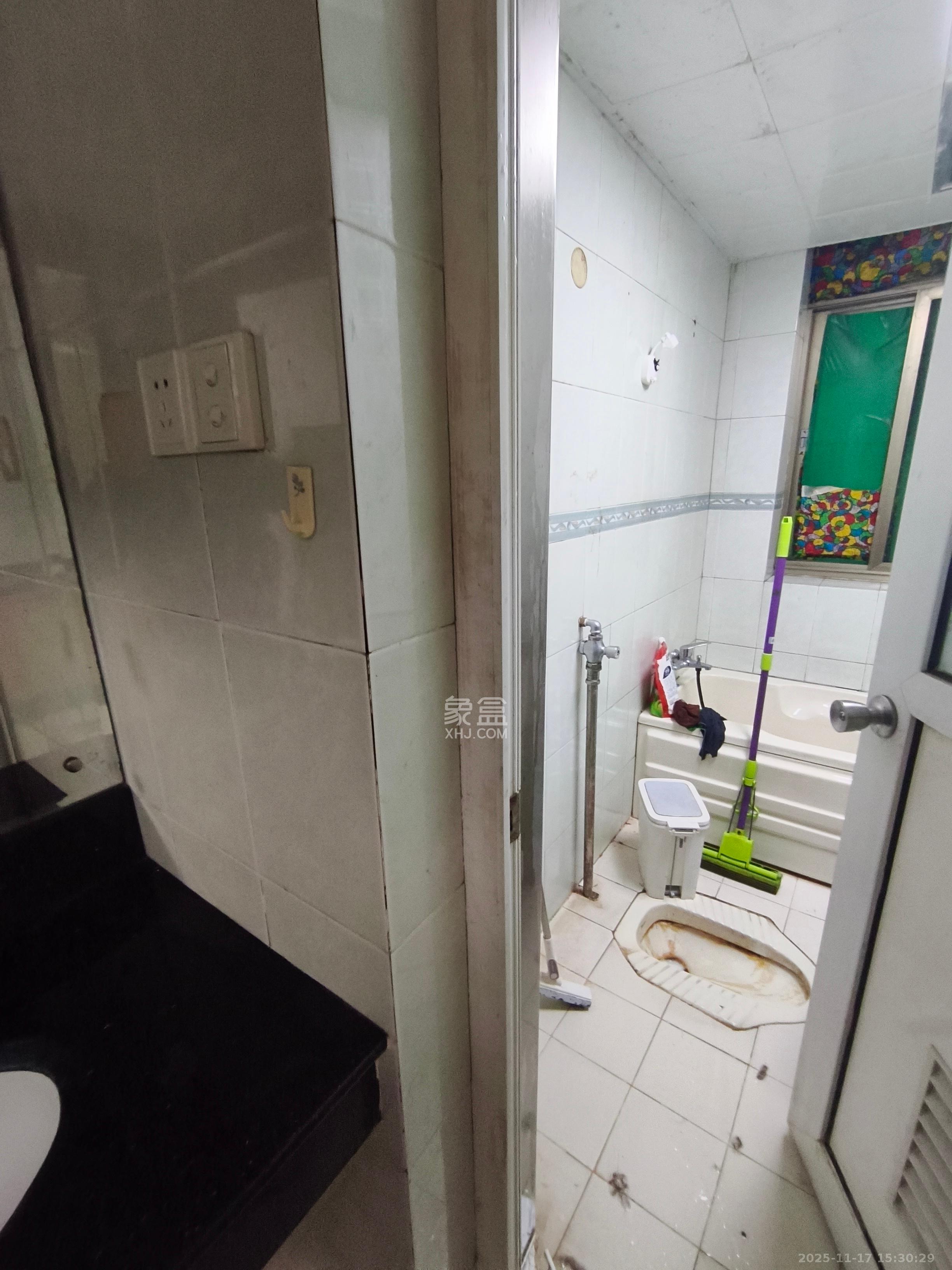 金叶公寓（原省烟草公司宿舍）  3室1厅1卫    2100.0元/月室内图