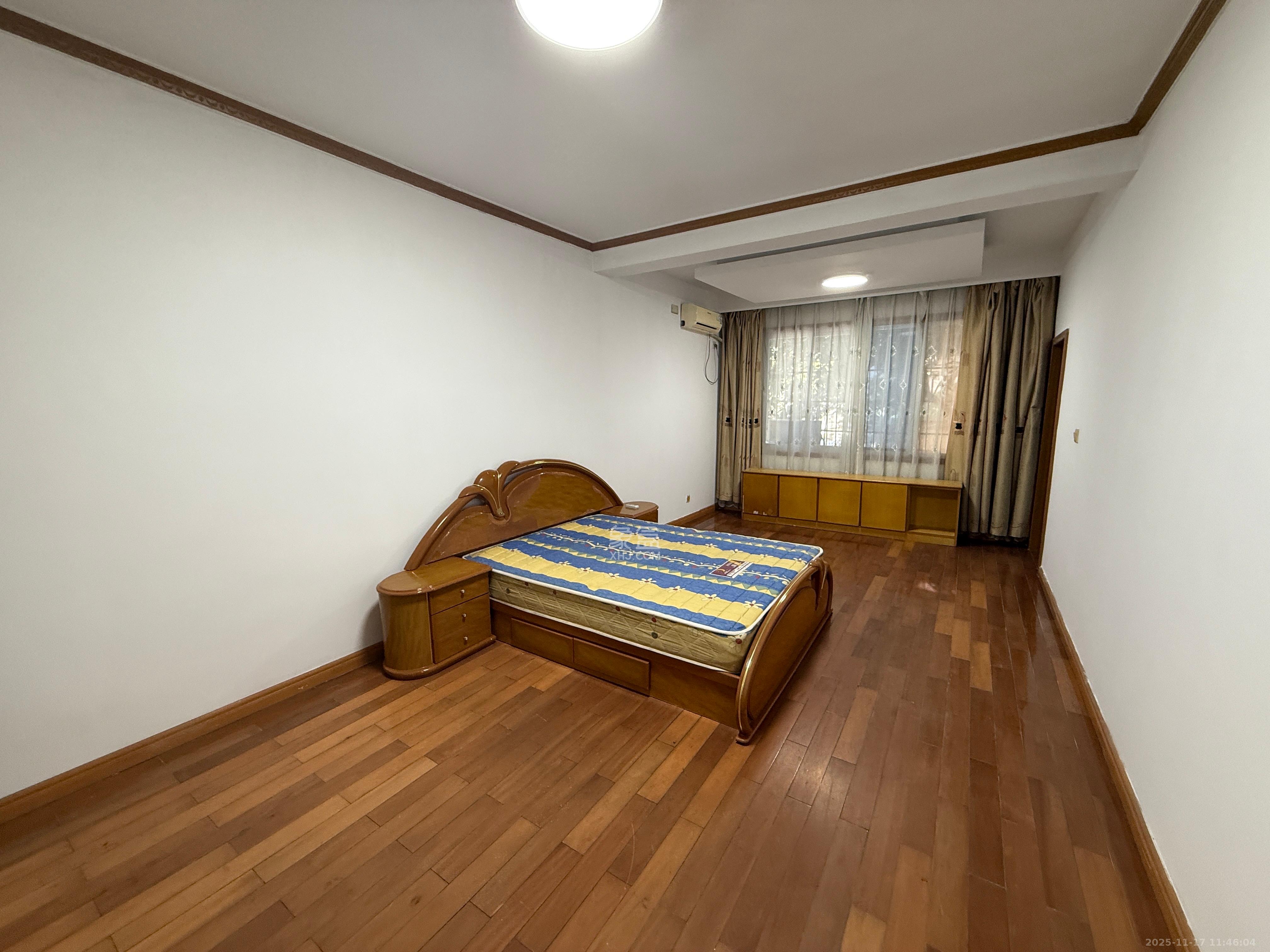 六堆子散盘  3室2厅2卫    2800.0元/月室内图