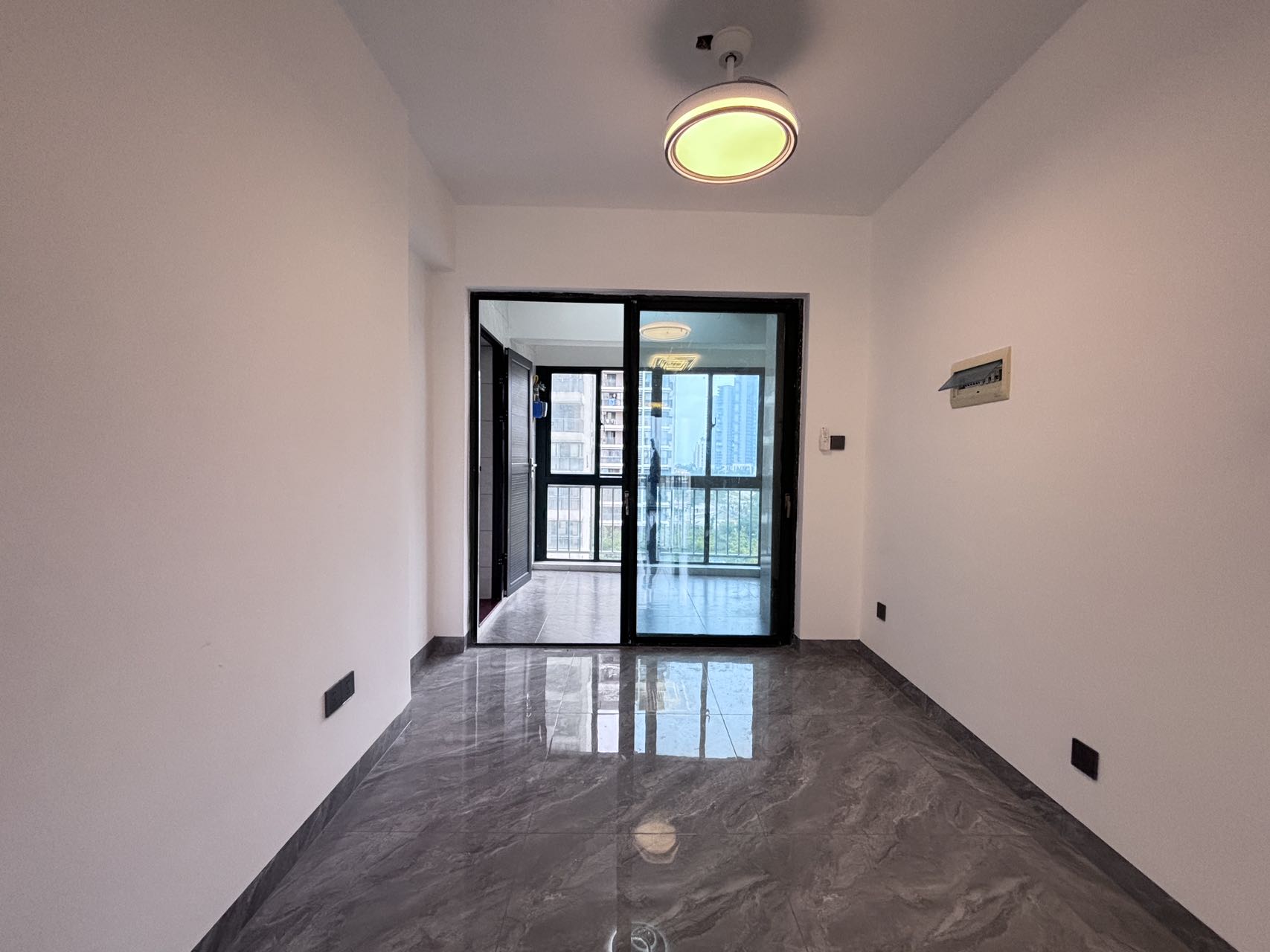 晨晖帝景  3室2厅2卫    153.0万室内图