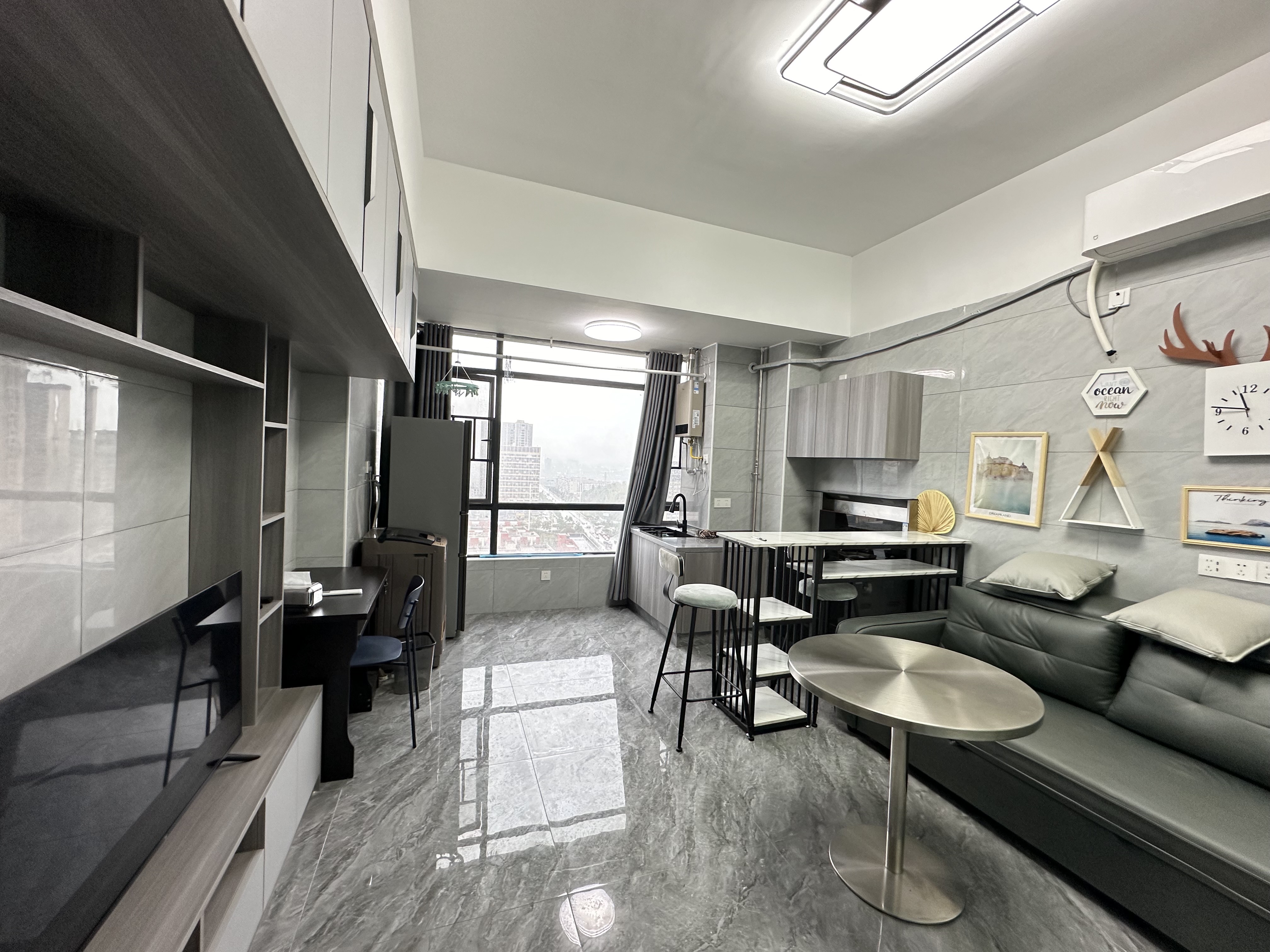 大汉吉星汇  1室1厅1卫    1600.0元/月