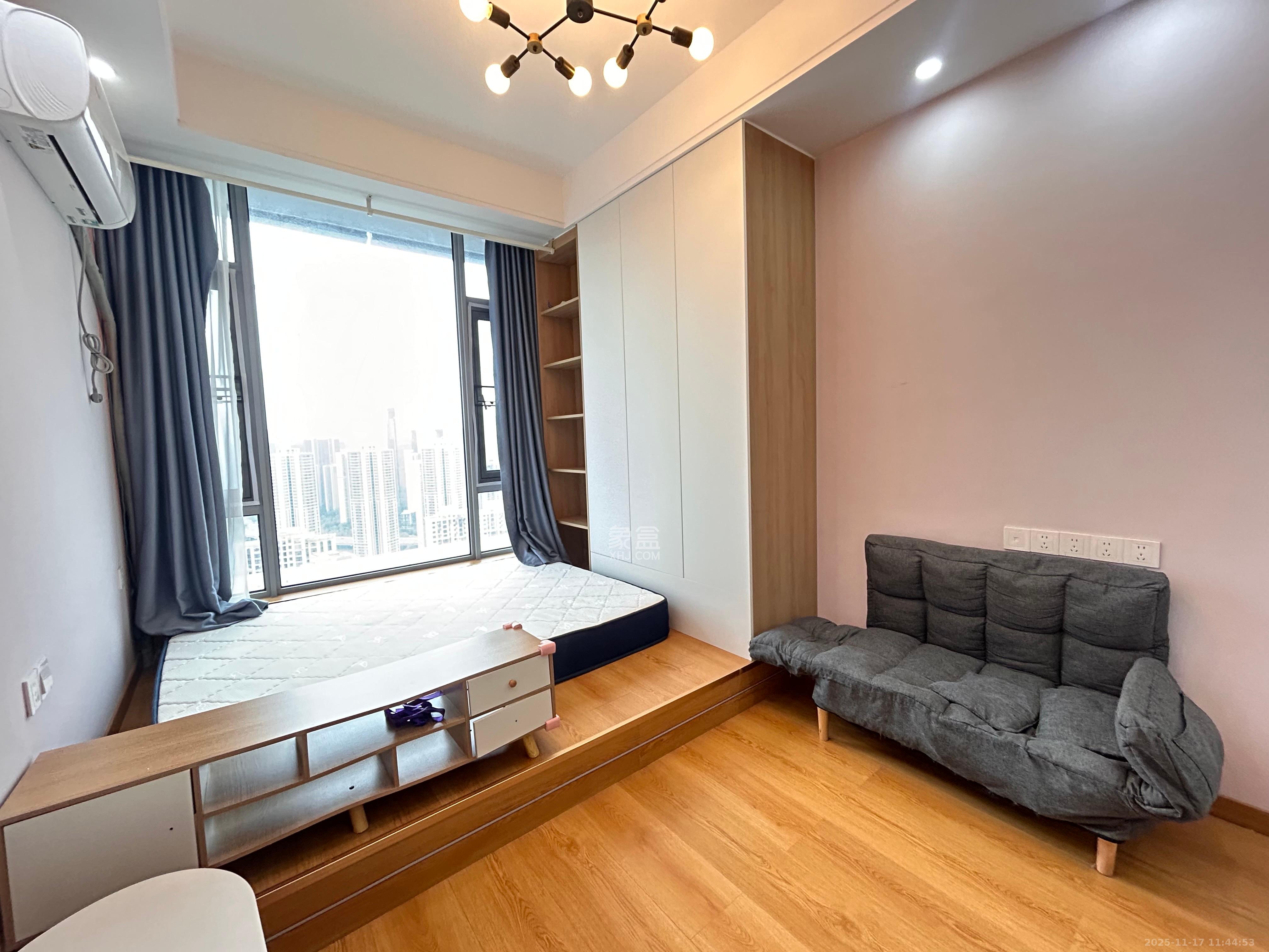 保利天禧EF区 1室1厅1卫 1550.0元/月 保利天禧EF区 1室1厅1卫 1550.0元/月室内图