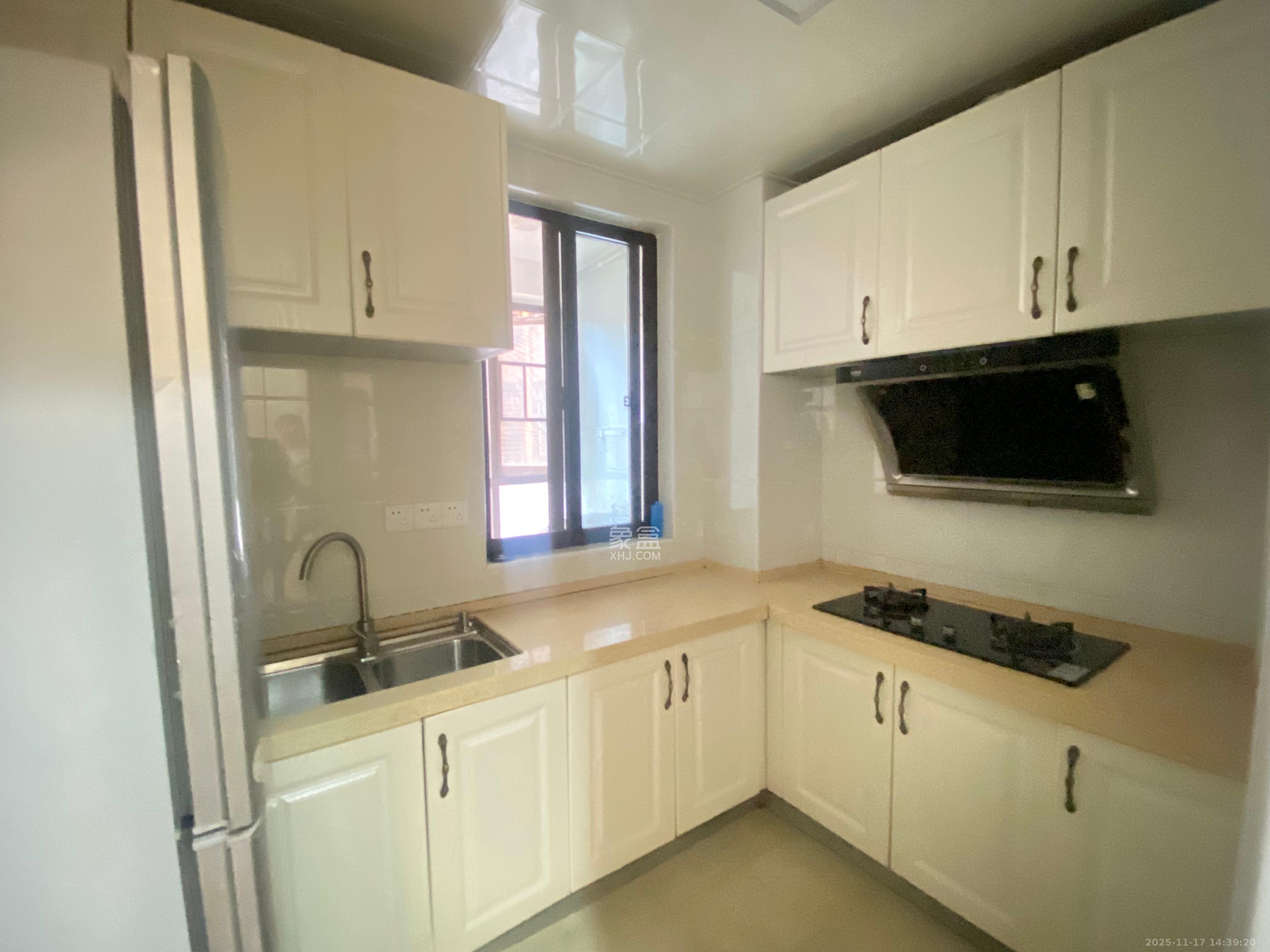 鑫远悦城（鑫远悦时代）  3室2厅1卫    1800.0元/月室内图