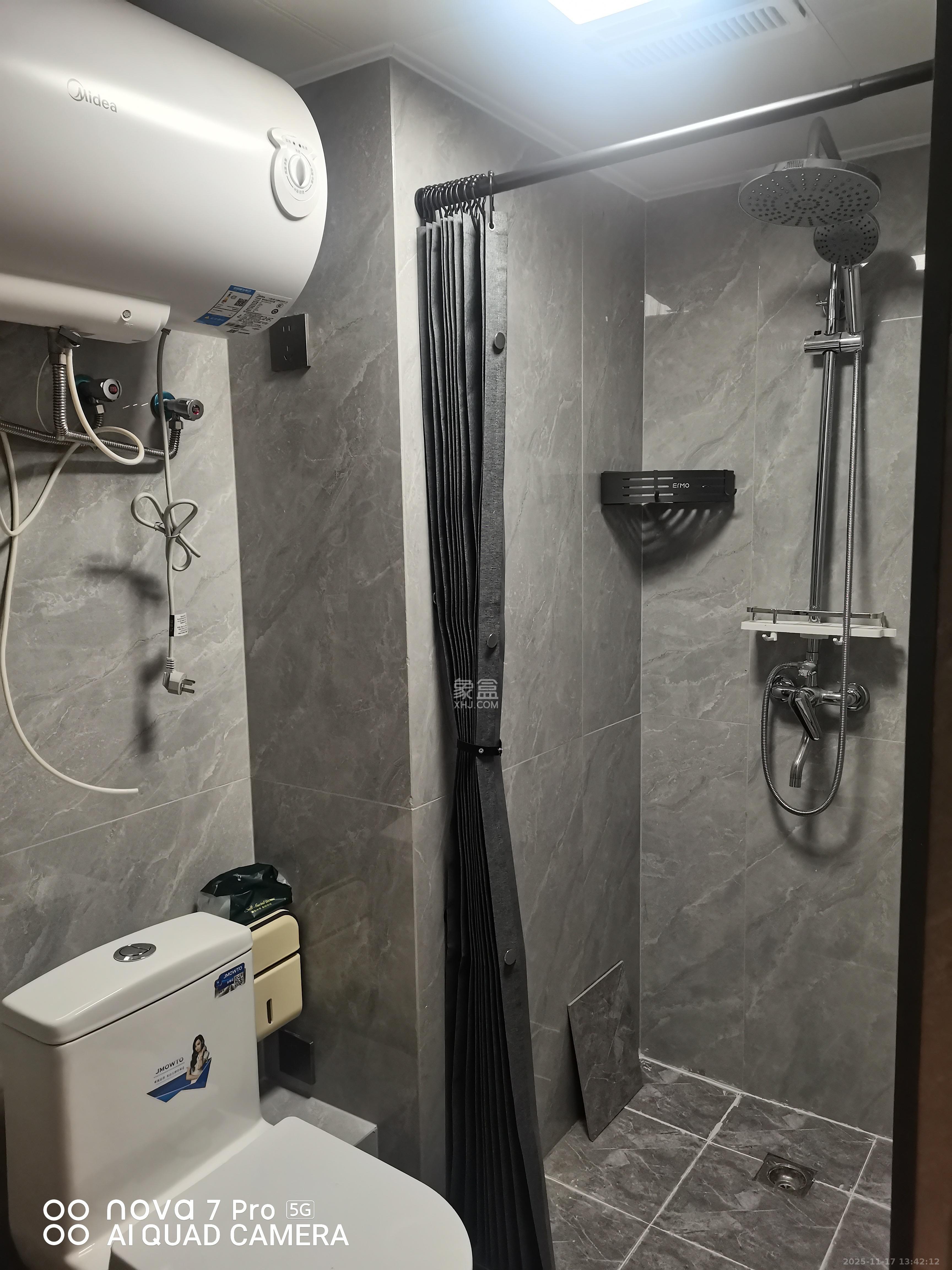 绿地商务广场 1室1厅1卫 1800.0元/月 绿地商务广场 1室1厅1卫 1800.0元/月室内图