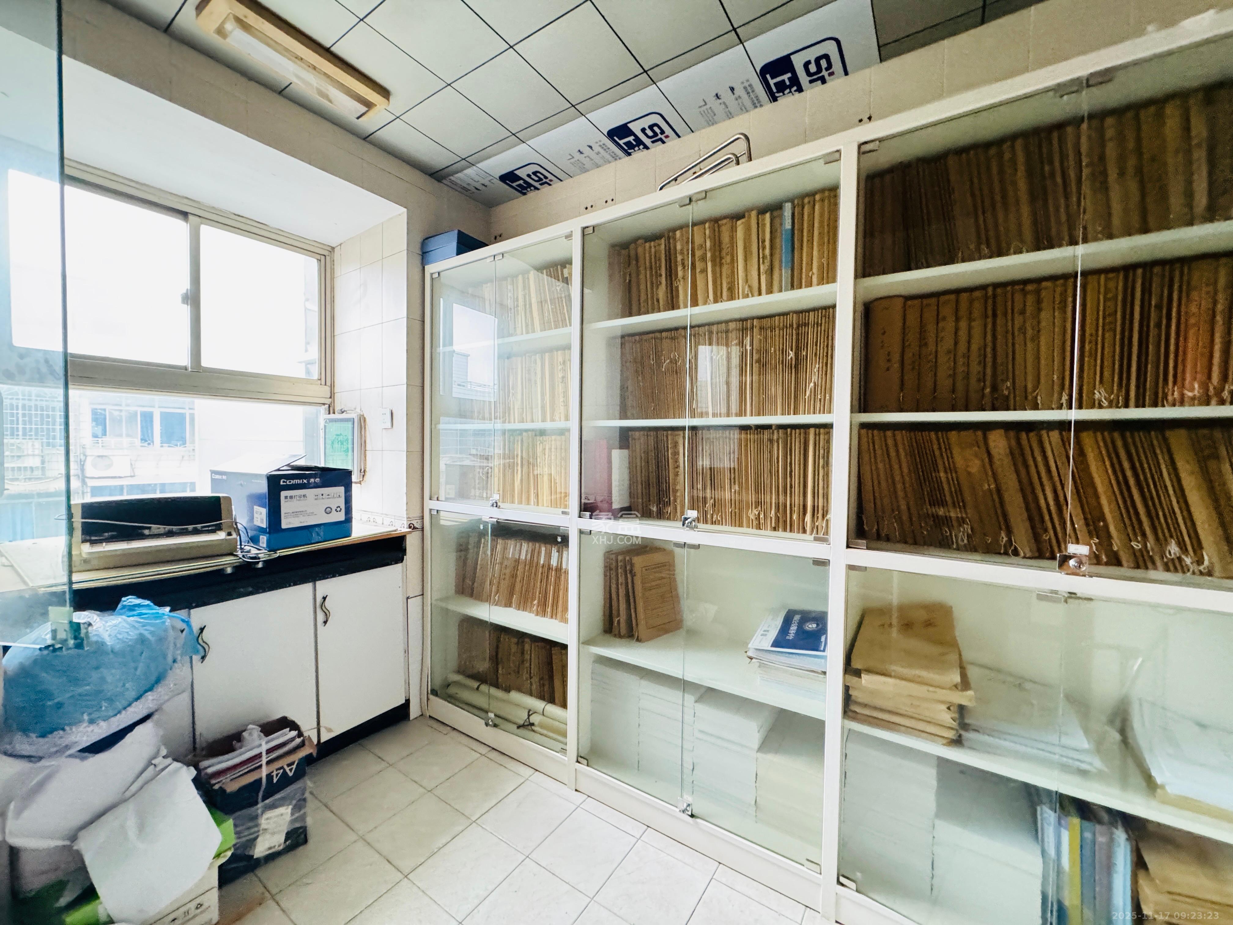 石佳冲小区  4室2厅2卫    3600.0元/月室内图