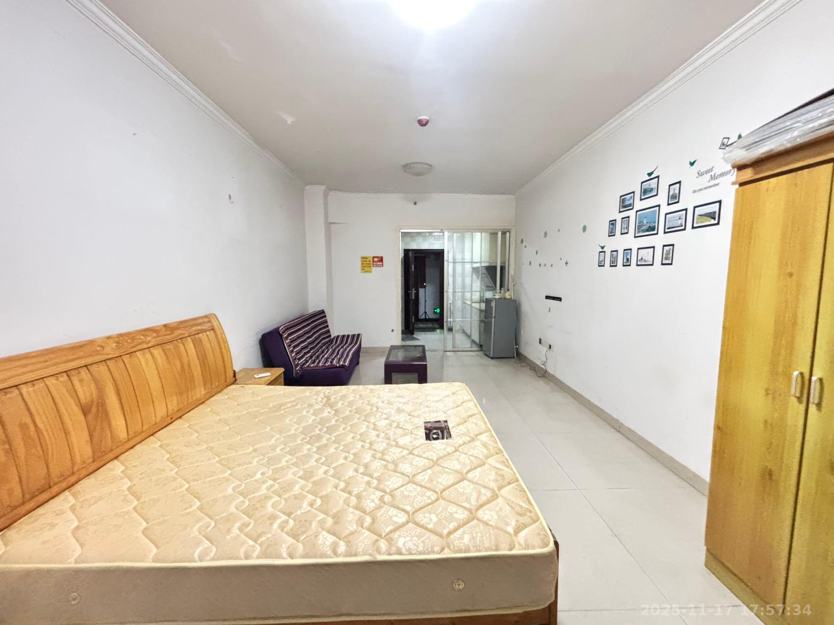 万科魅力之城  1室1厅1卫    1200.0元/月室内图