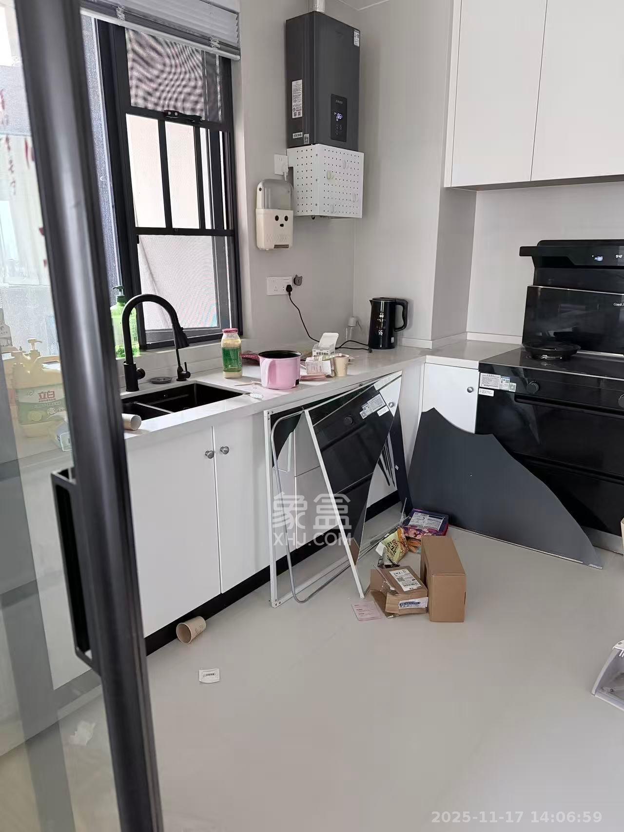 辉煌国际城三期  3室2厅1卫    3320.0元/月室内图