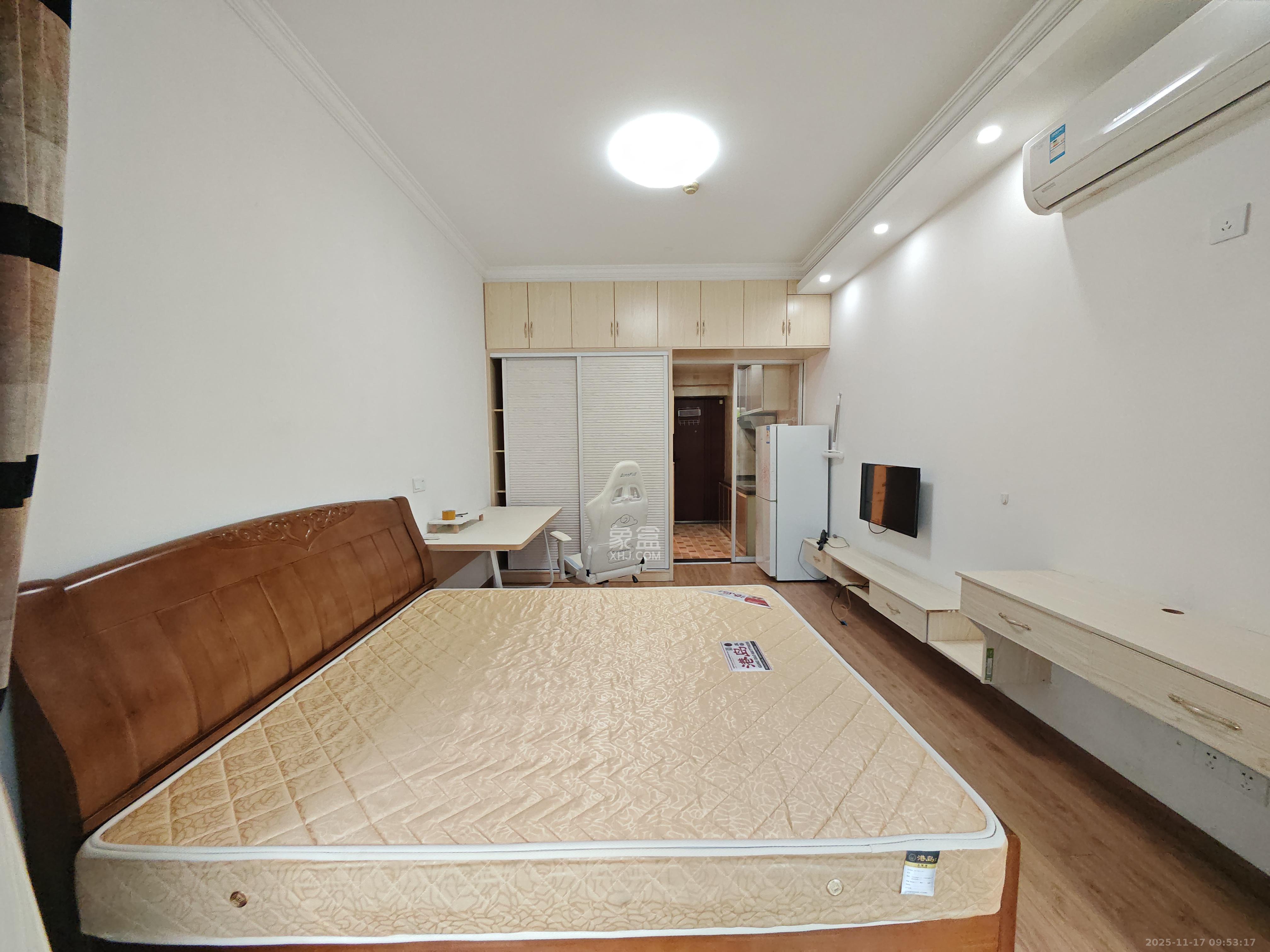 达美D6区  1室1厅1卫    1350.0元/月室内图