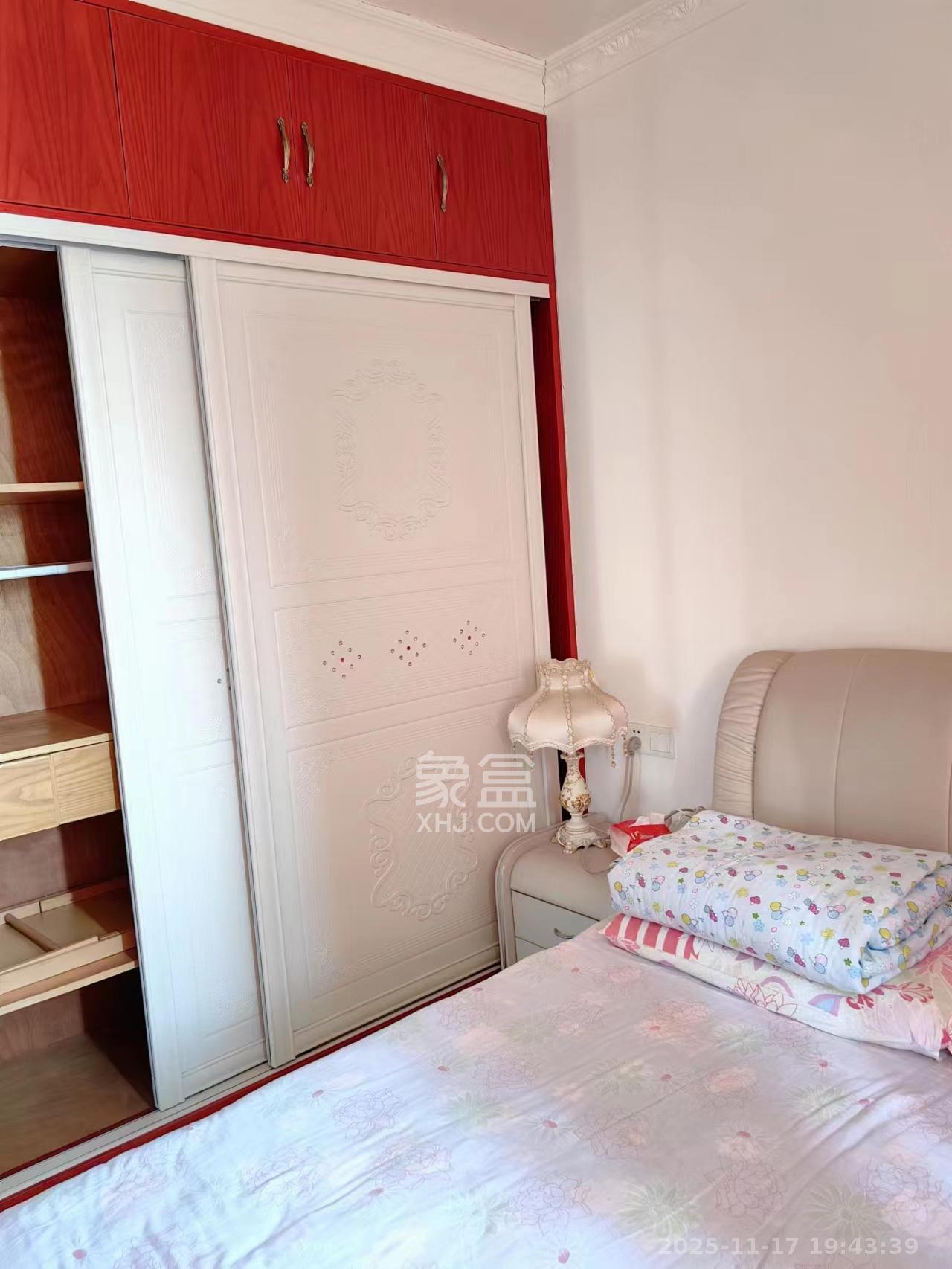 麓谷锦和园  3室2厅1卫    2300.0元/月室内图