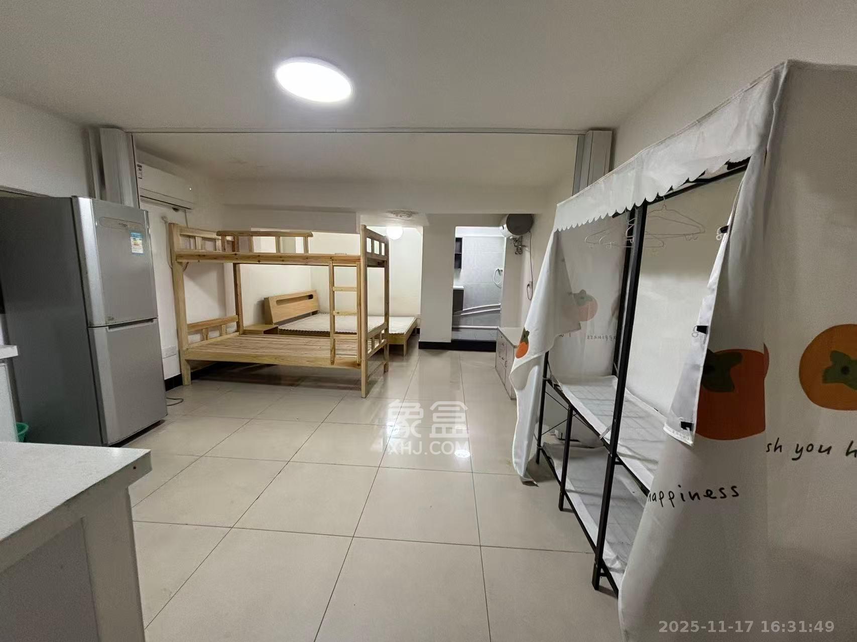 都市春天  1室1厅1卫    850.0元/月室内图