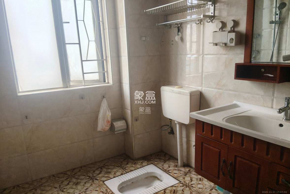 恒广国际景园一二区 2室2厅1卫 1800.0元/月 恒广国际景园一二区 2室2厅1卫 1800.0元/月室内图