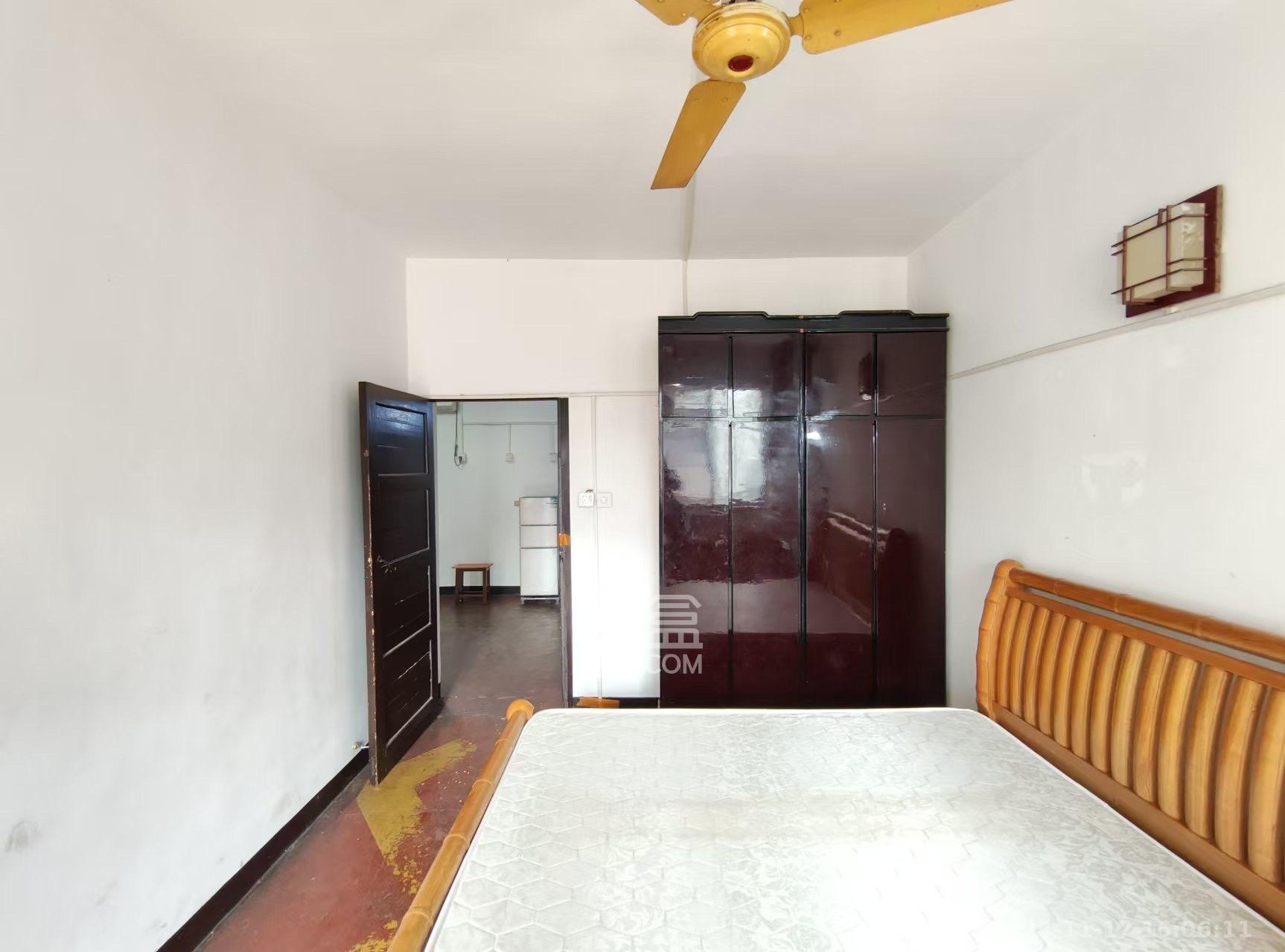 湖橡宿舍/湖橡小区 2室1厅1卫 1300.0元/月 湖橡宿舍/湖橡小区 2室1厅1卫 1300.0元/月室内图