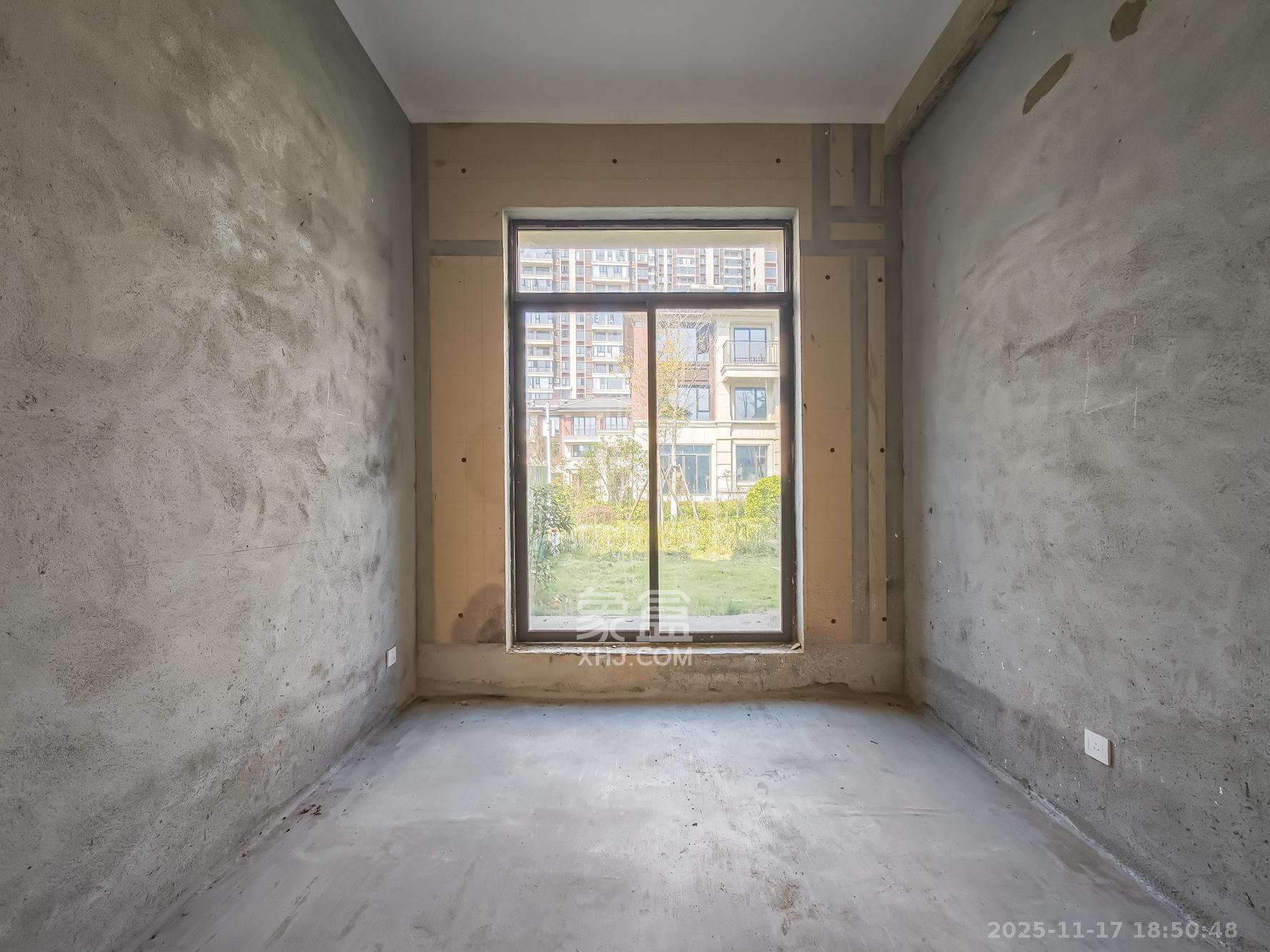 恒基旭辉湖山赋 5室3厅3卫 480.0万 恒基旭辉湖山赋 5室3厅3卫 480.0万卧室