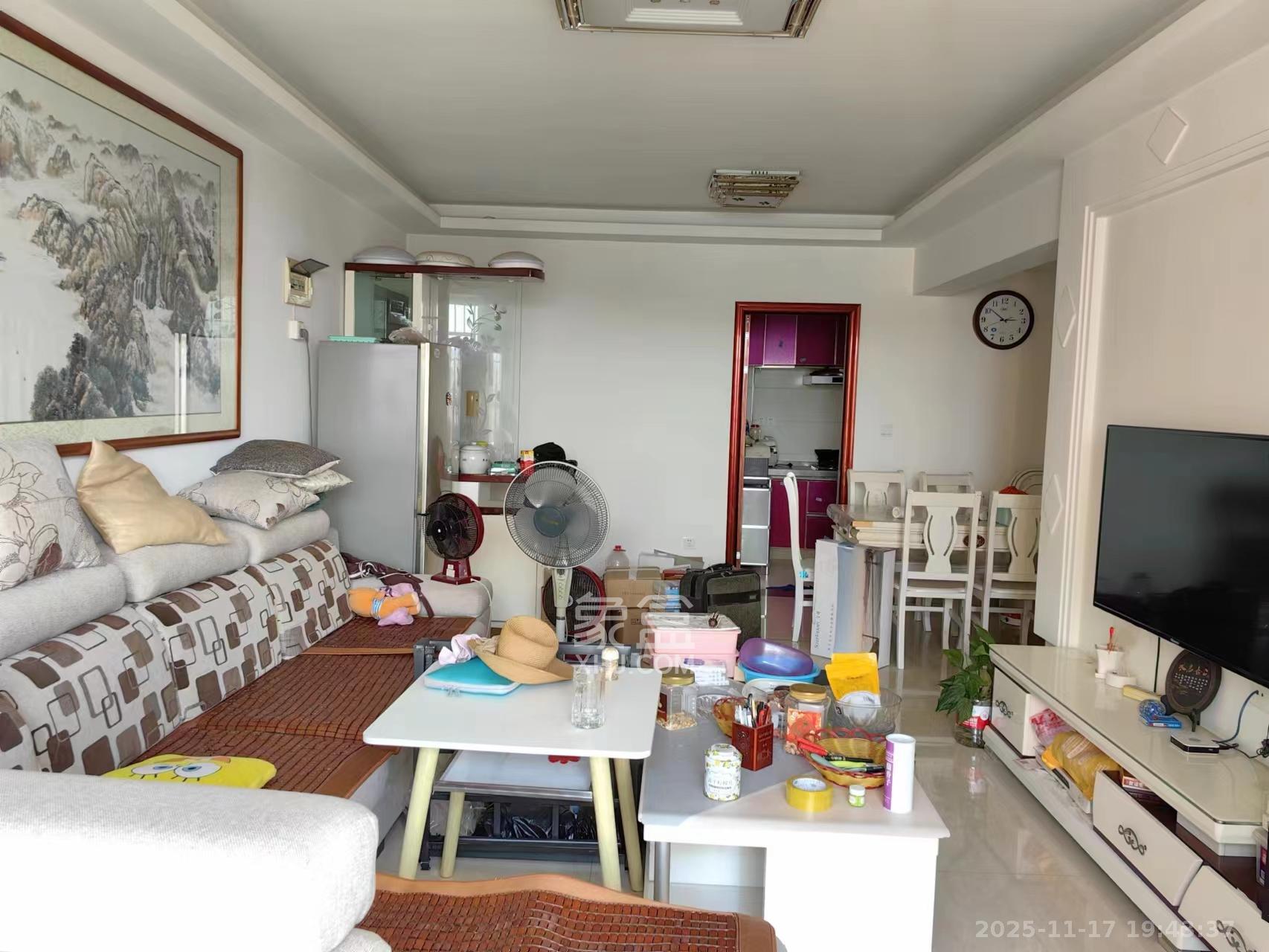 麓谷锦和园  3室2厅1卫    2300.0元/月室内图