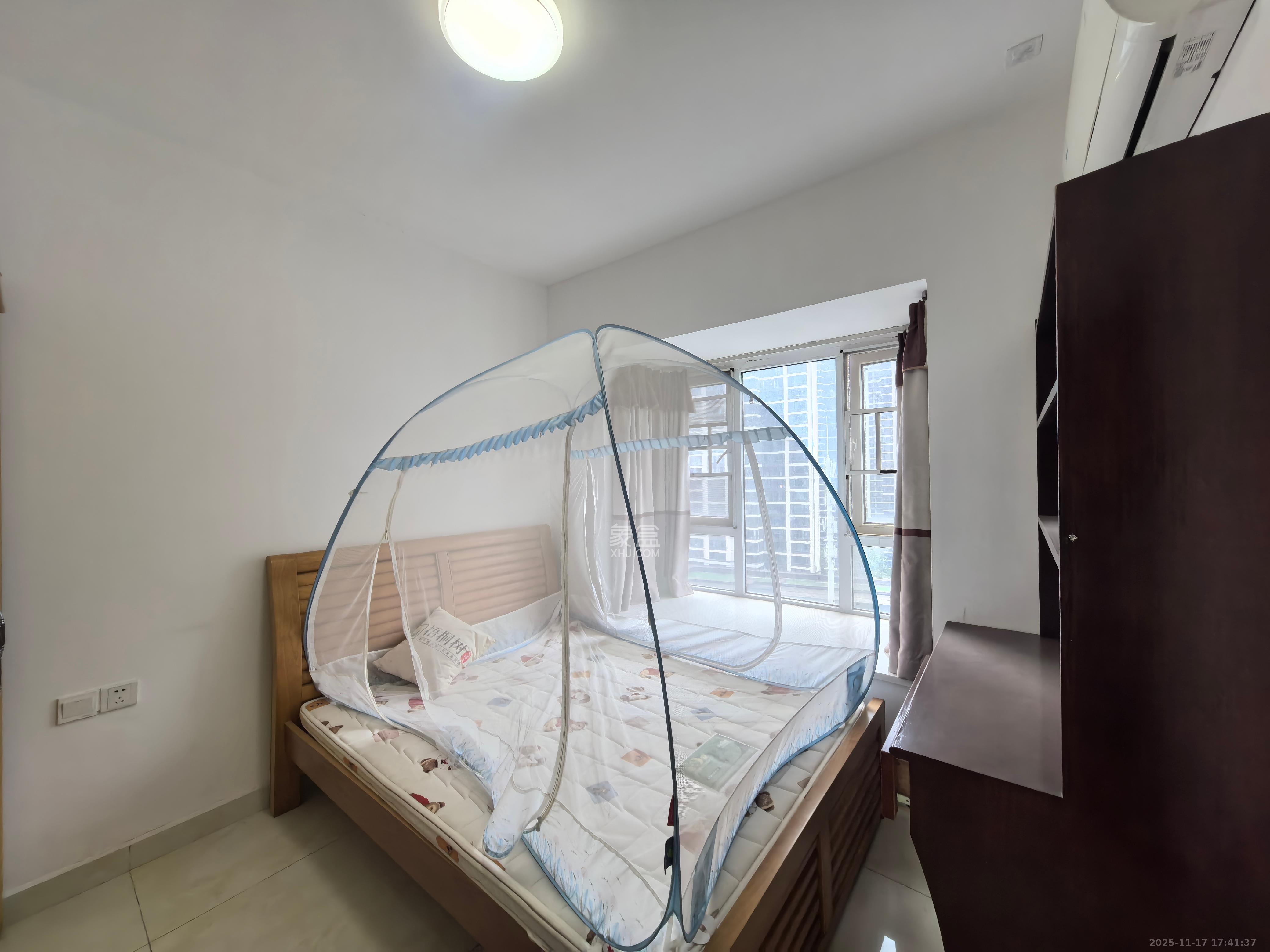 荣盛花语城 3室2厅2卫 2000.0元/月 荣盛花语城 3室2厅2卫 2000.0元/月室内图