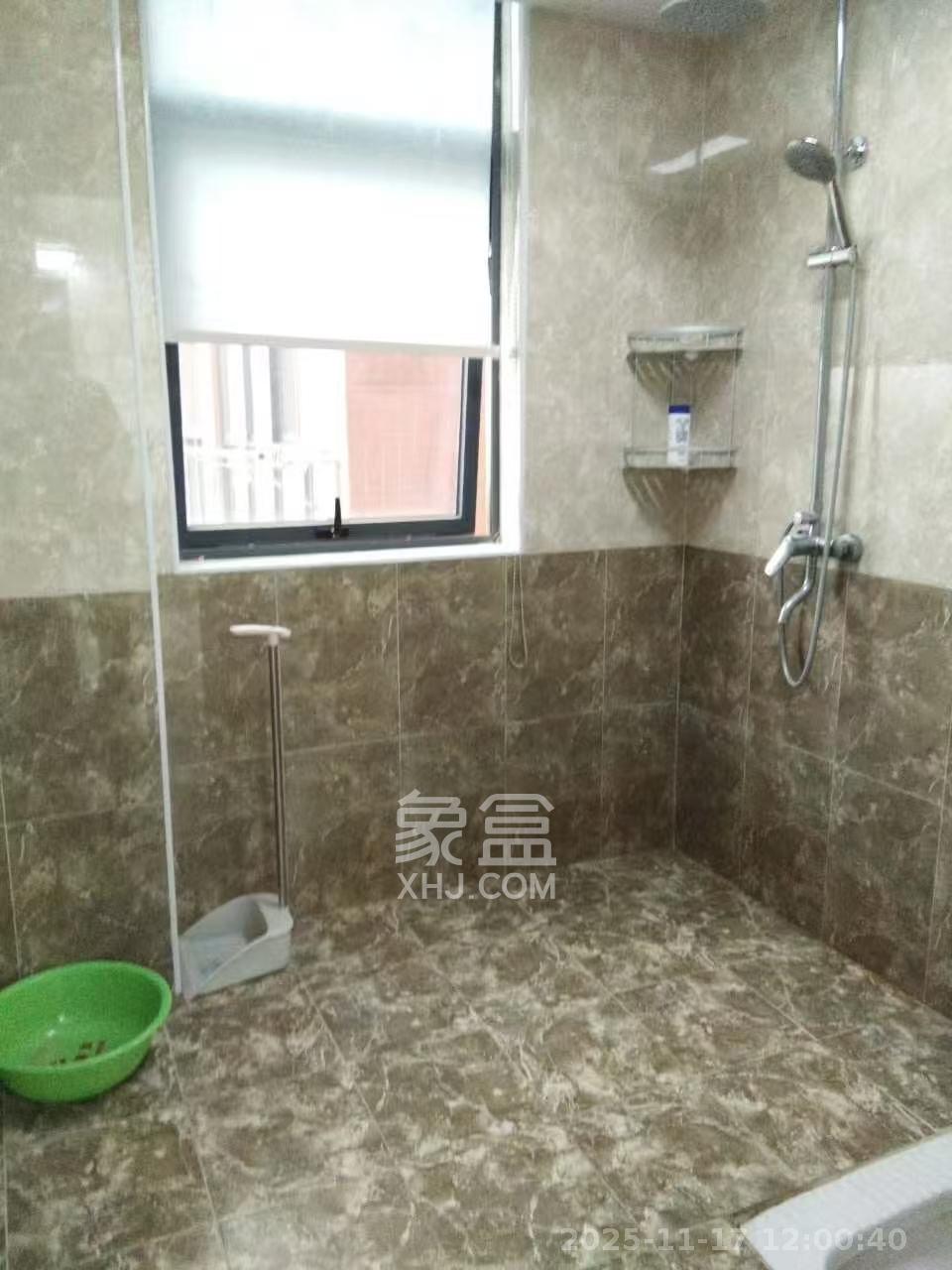 钱隆首府(福晟御园)  3室1厅1卫    3000.0元/月室内图