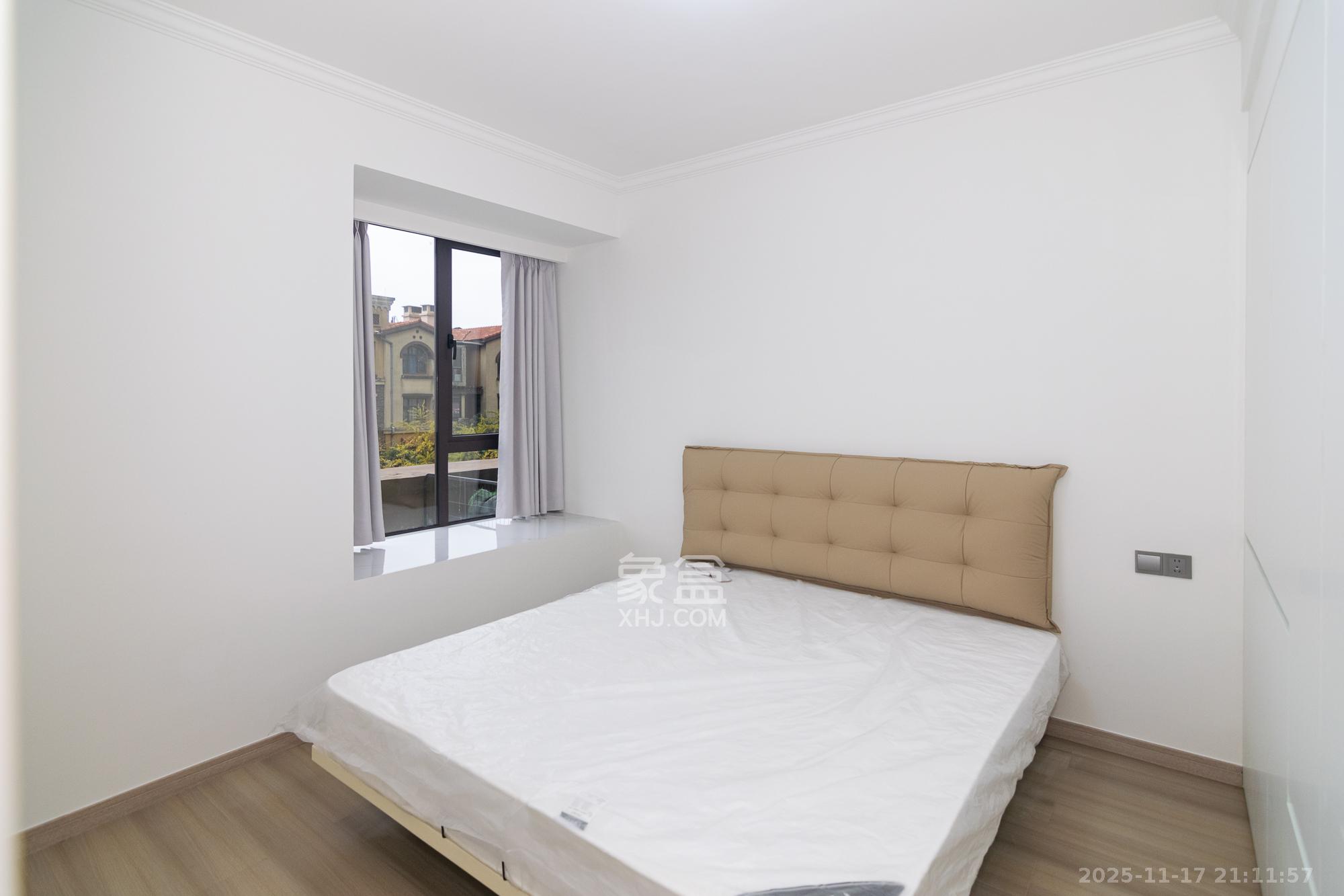 金地三千府（金地湖山樾、金地自在城）  3室2厅1卫    58.0万卧室