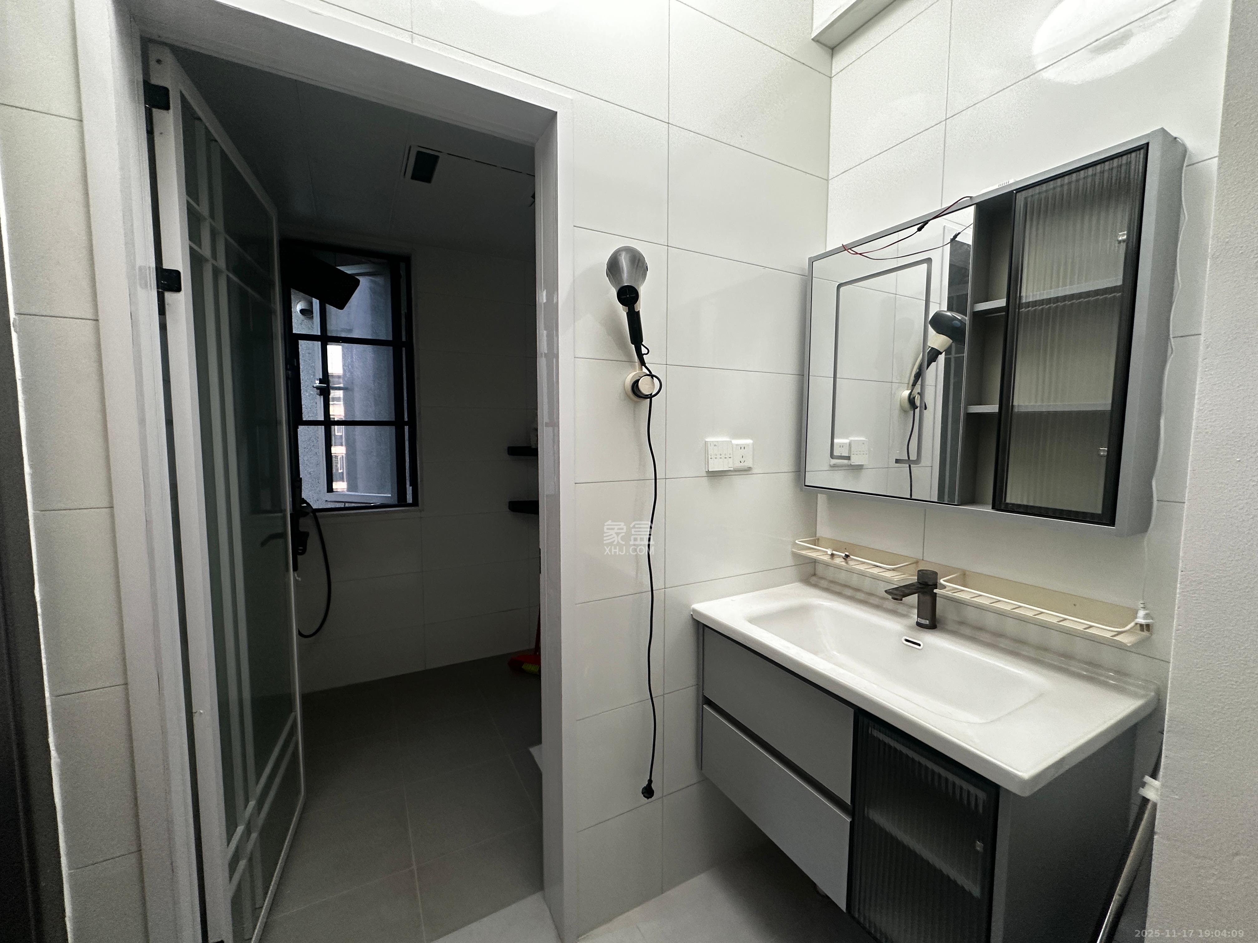 光大云启 3室2厅2卫 75.0万 光大云启 3室2厅2卫 75.0万卫生间