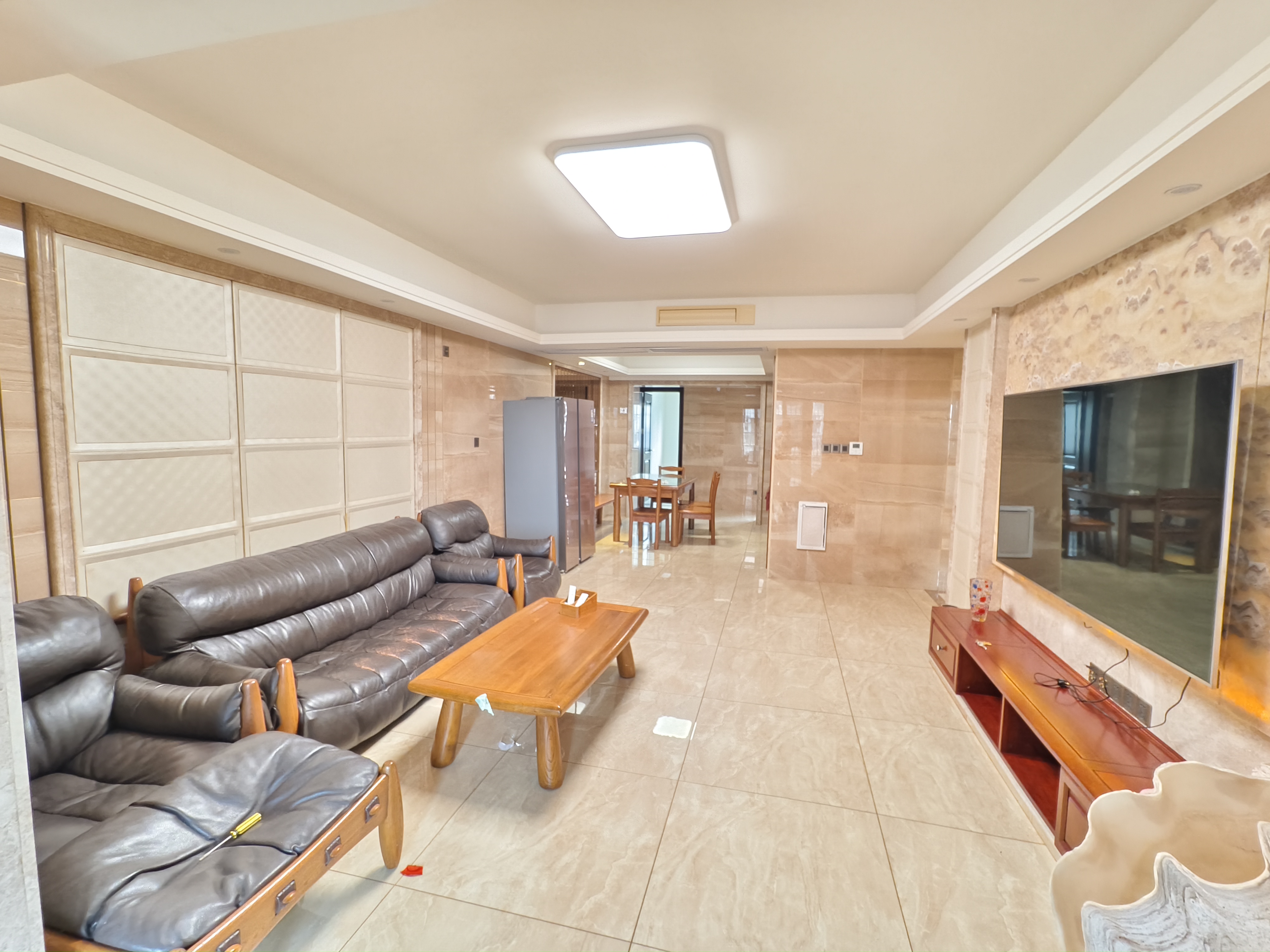 国兴城(C区) 4室2厅2卫 4800.0元/月 国兴城(C区) 4室2厅2卫 4800.0元/月室内图