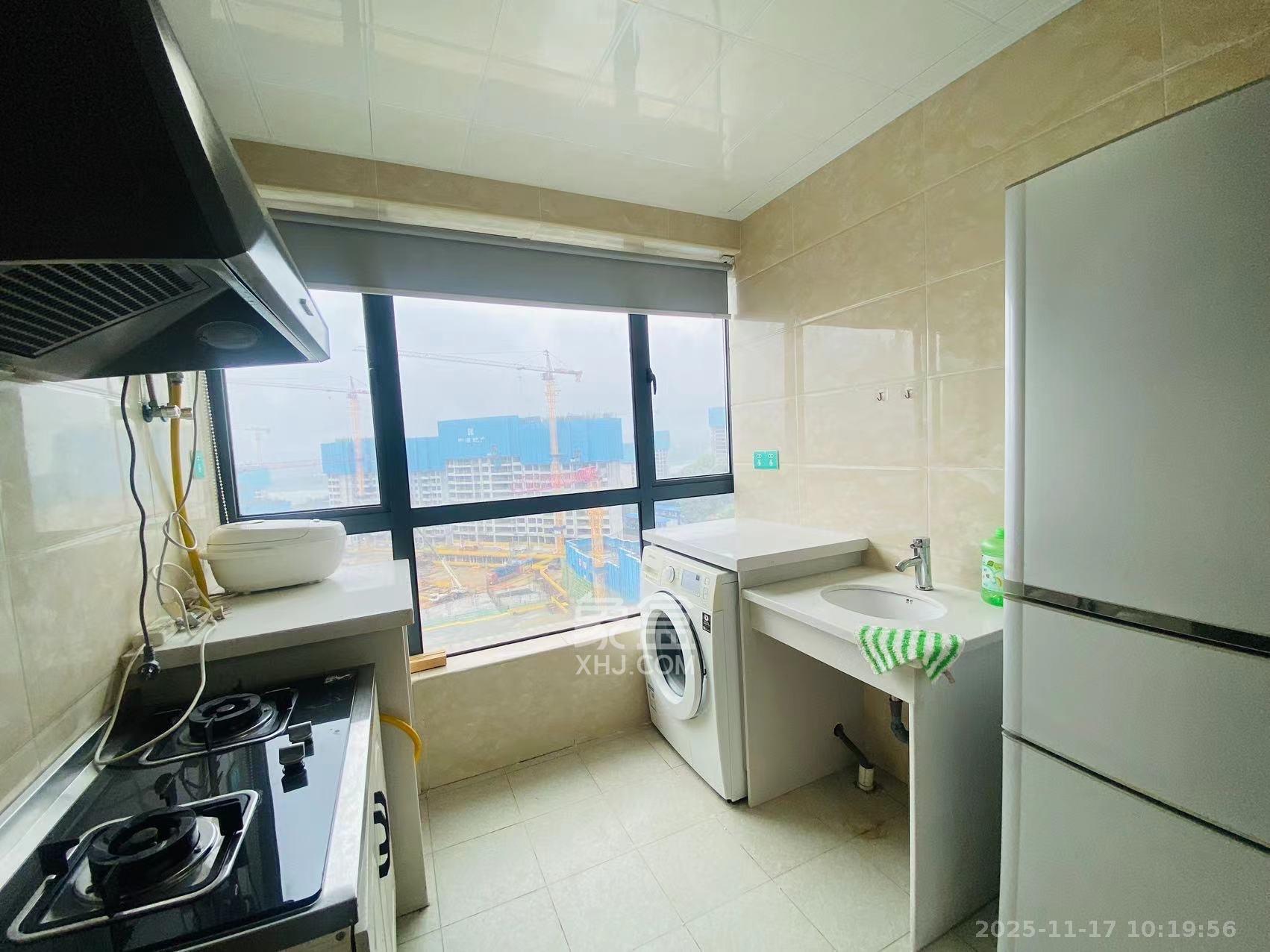 泰龙华府  1室1厅1卫    1600.0元/月室内图