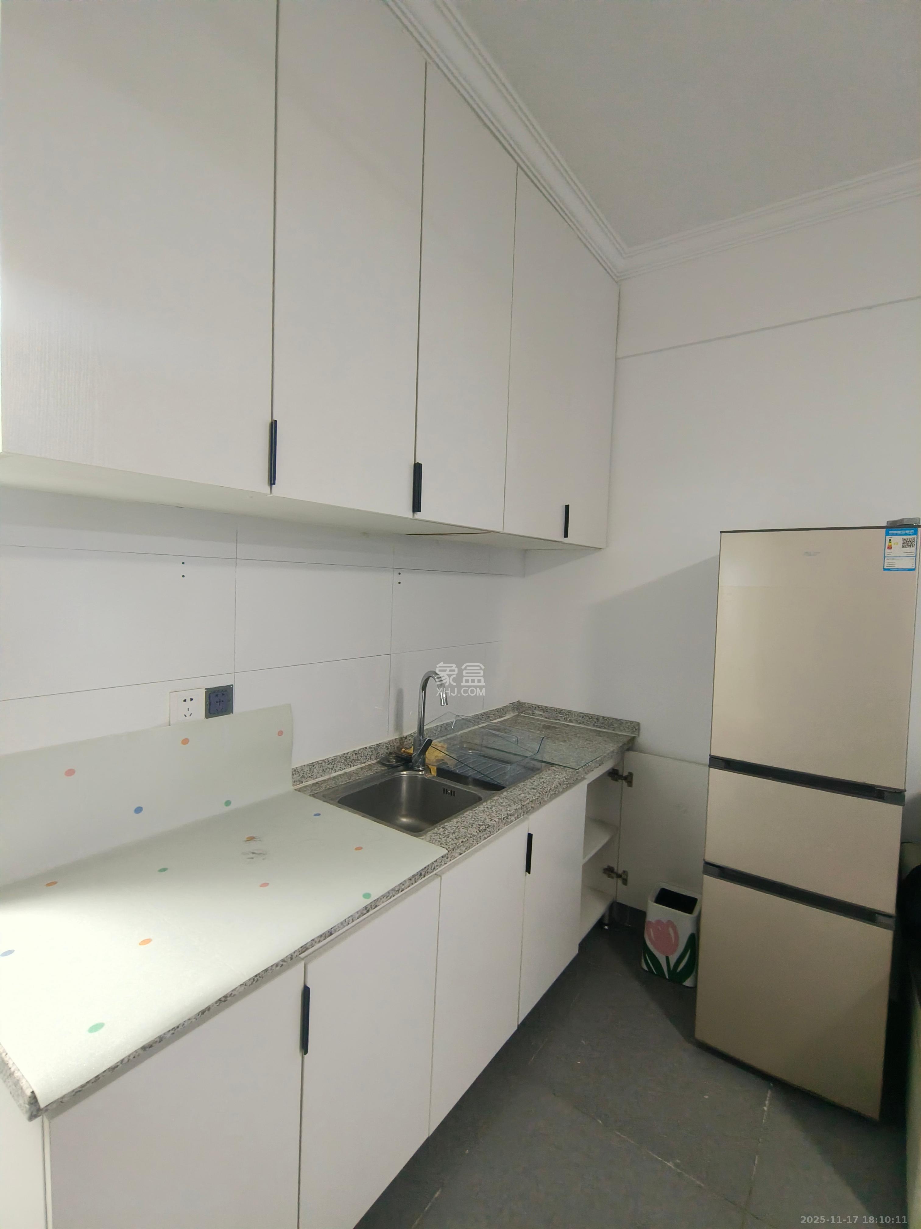 明城国际 1室0厅0卫 1700.0元/月 明城国际 1室0厅0卫 1700.0元/月室内图